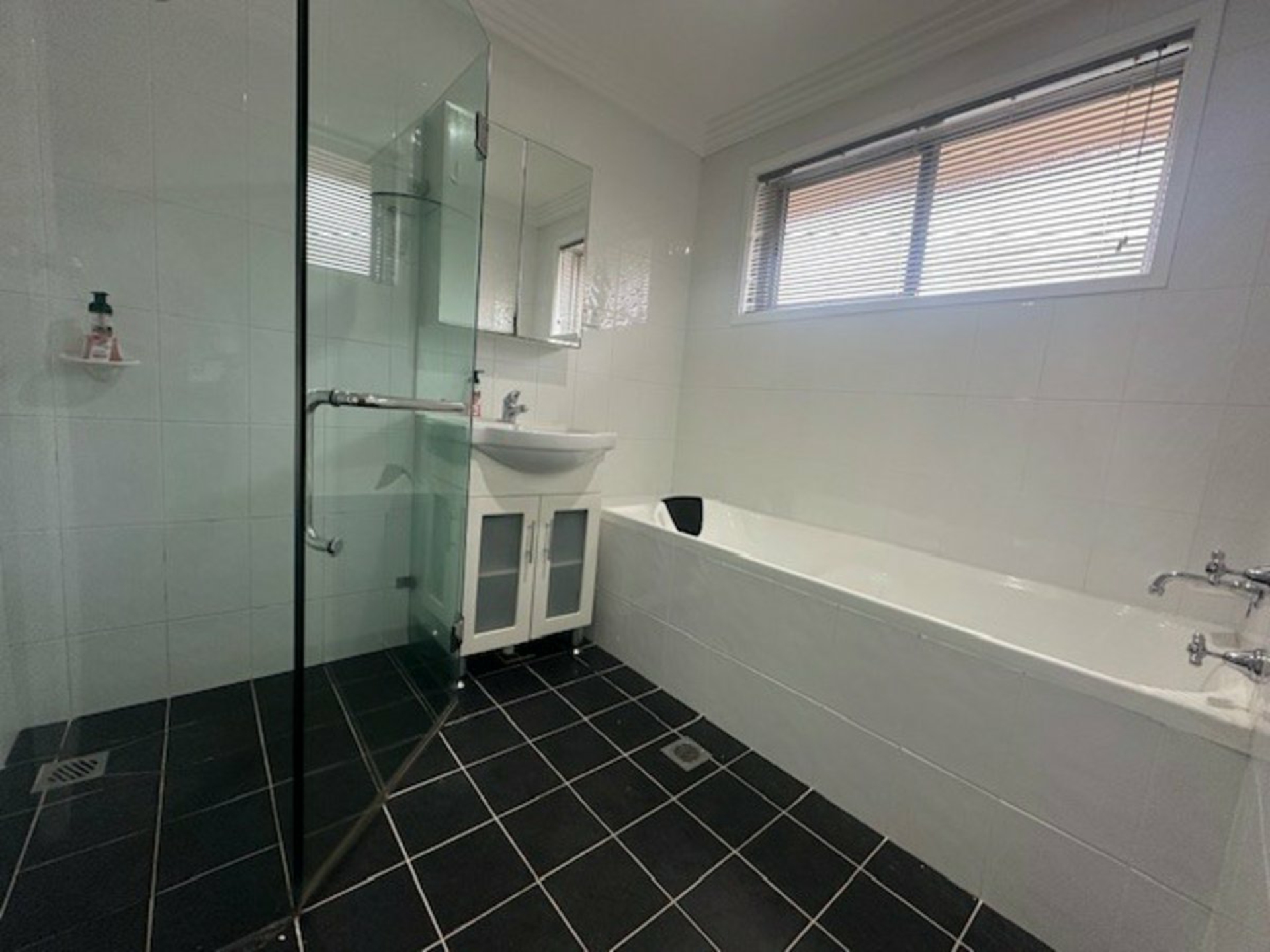 71 MUSGRAVE CRESCENT, FAIRFIELD WEST