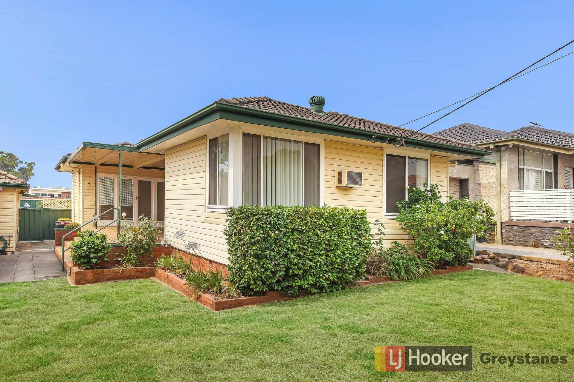 4 LEONARD AVENUE, GREYSTANES