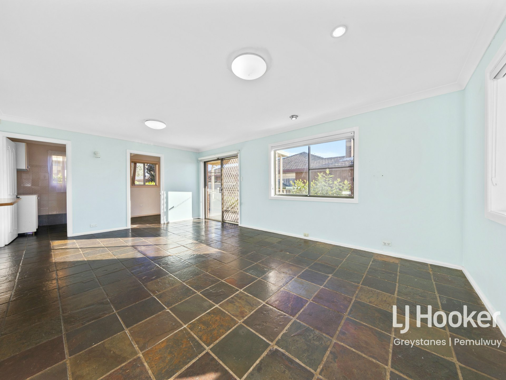 4 Daniel Street, GREYSTANES