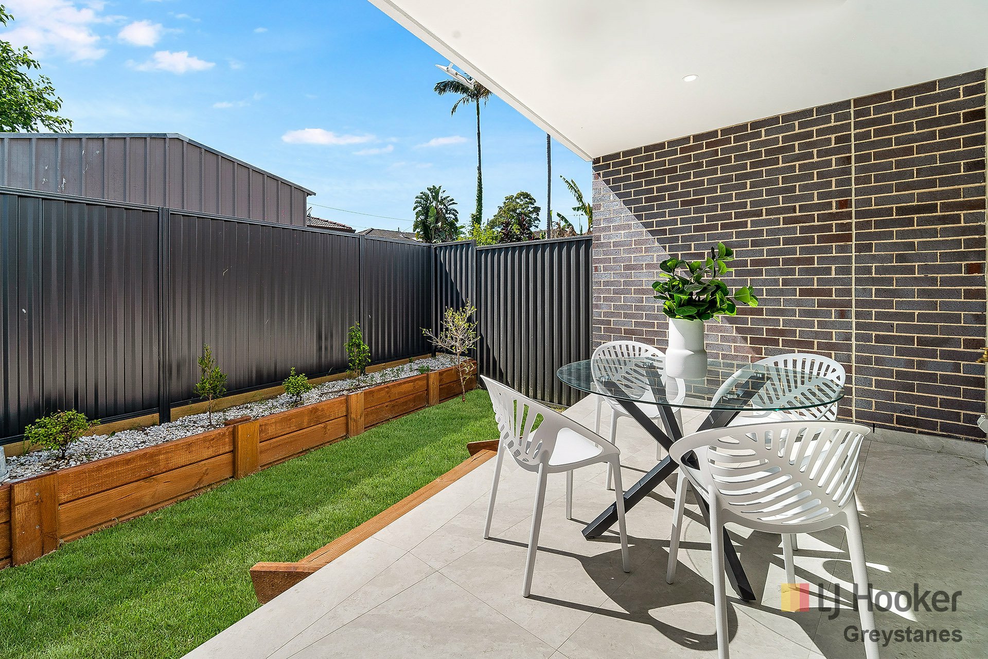 18 Runyon Avenue — photo 10 of 10