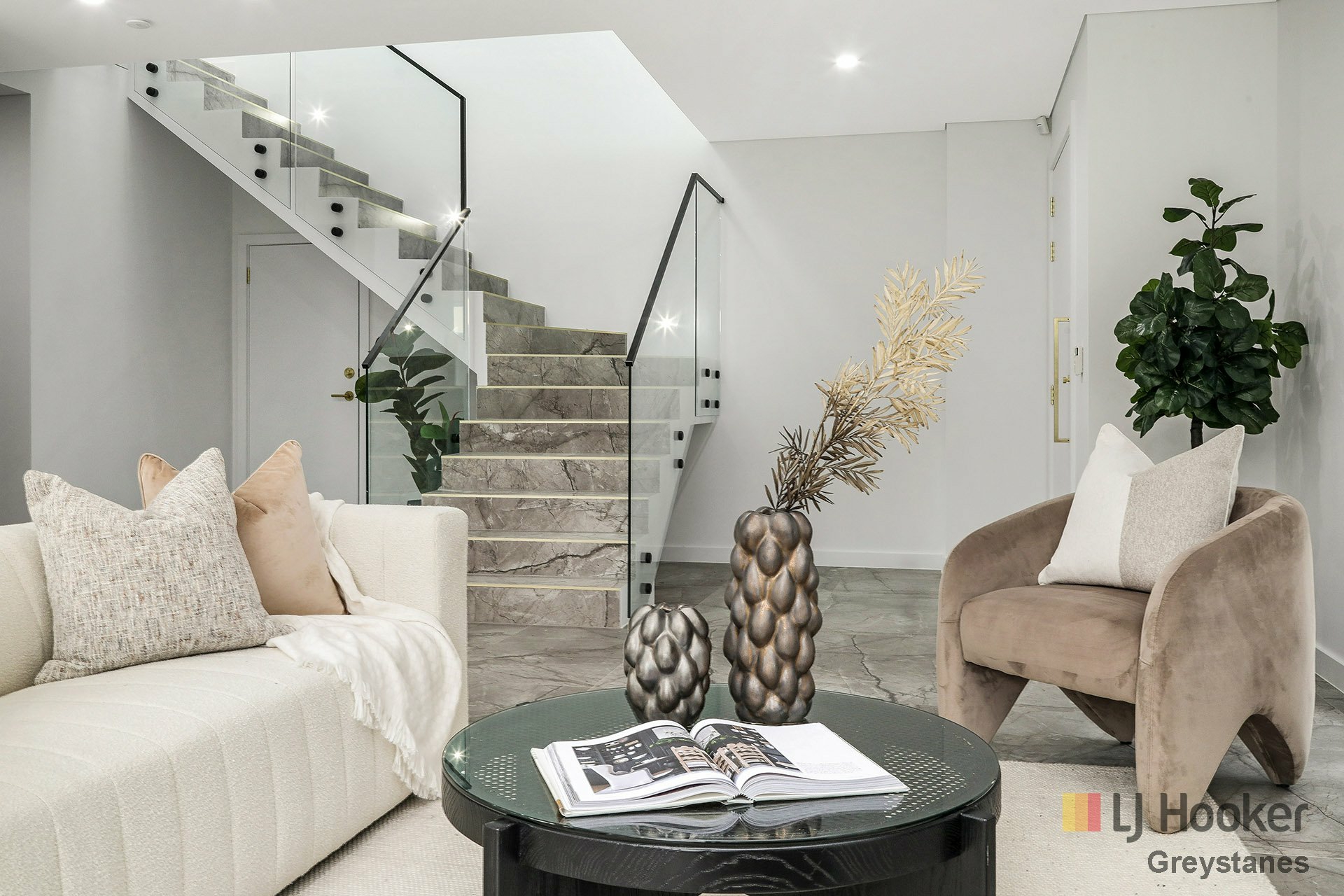1 Deborah Street — photo 7 of 15
