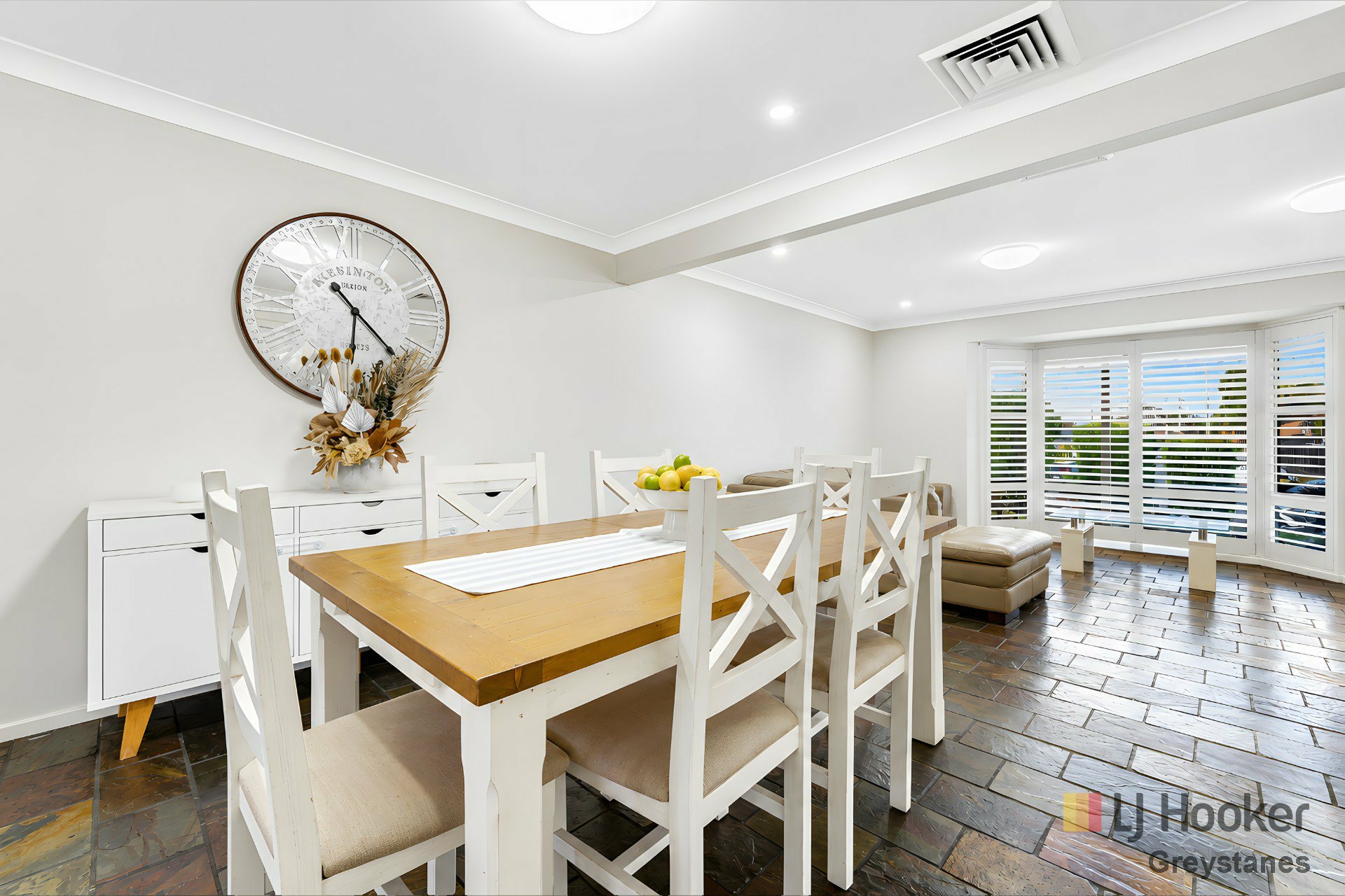 23 Darmenia Avenue — photo 3 of 11