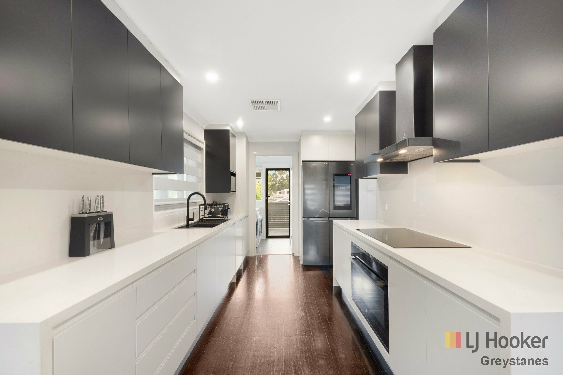 13 Taylor Street — photo 2 of 11
