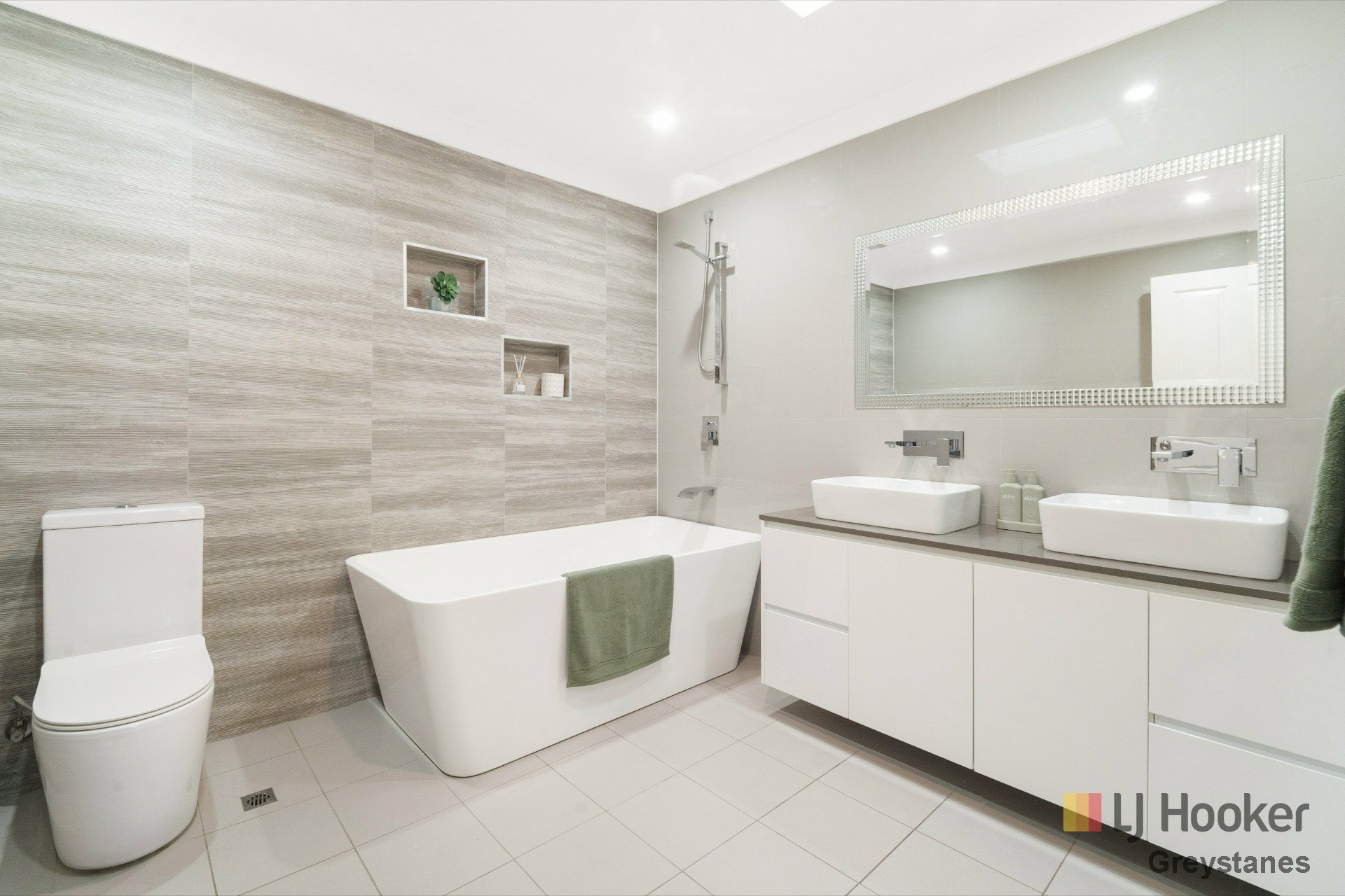 28 Oldfield Street — photo 7 of 11