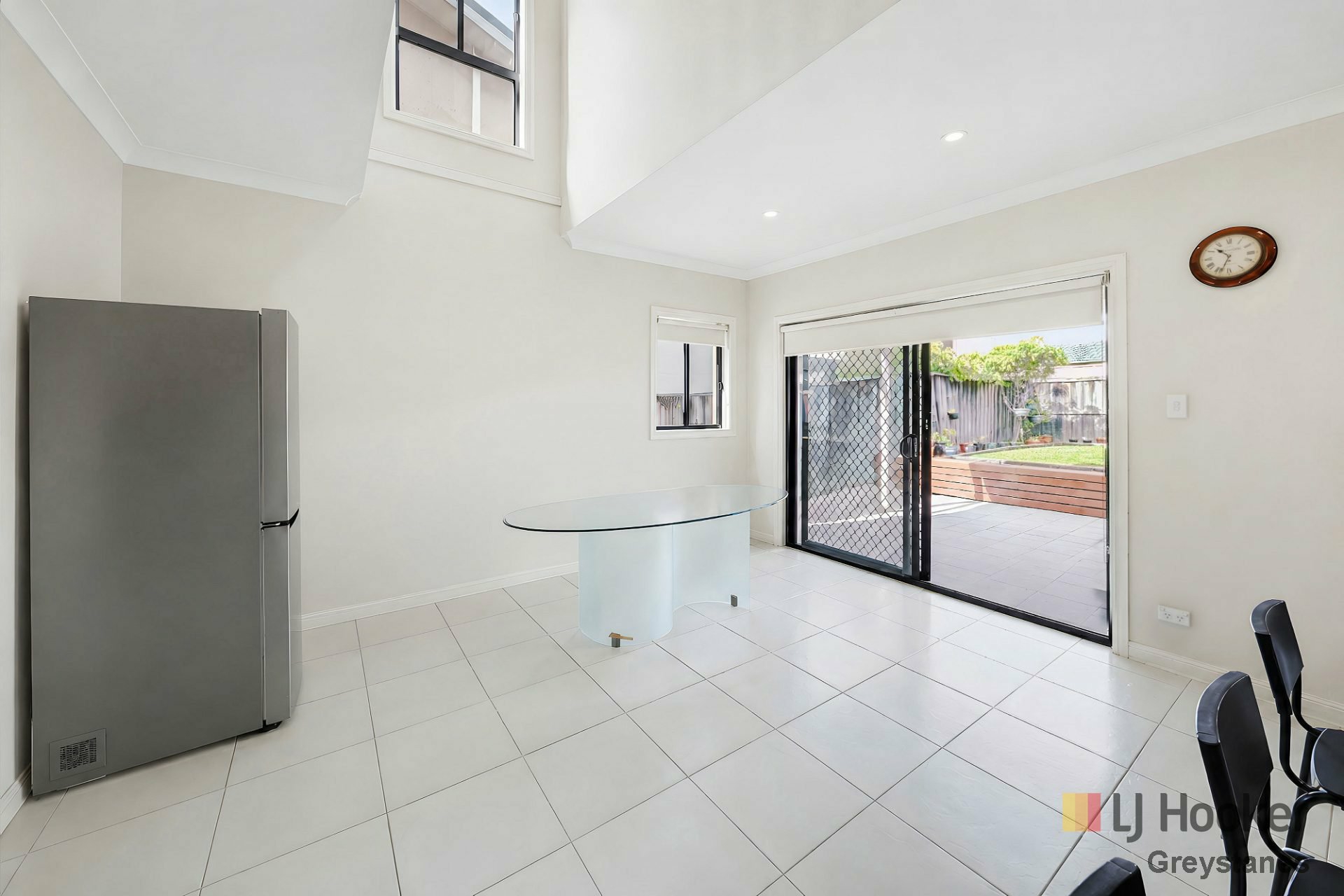 10 Boraga Street — photo 3 of 11