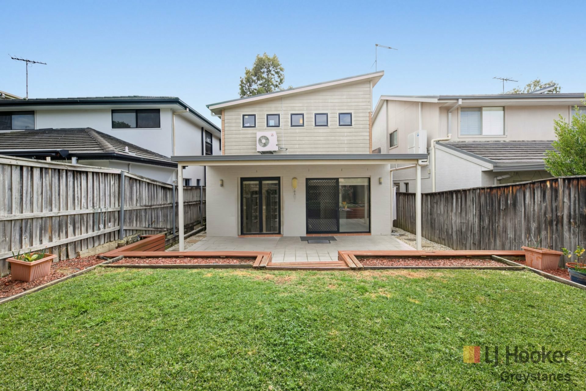 10 Boraga Street — photo 10 of 11