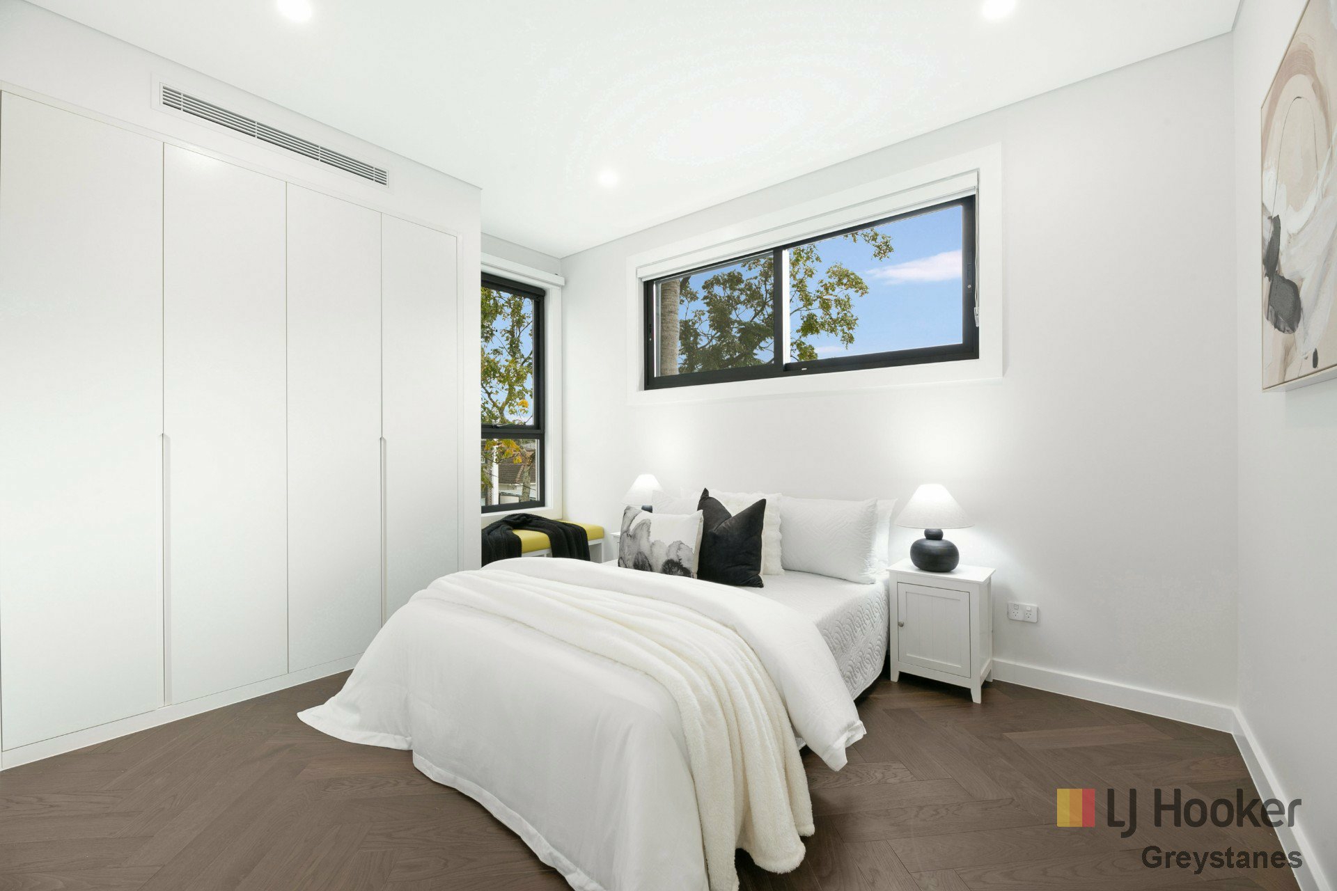 28 Hanbury St — photo 9 of 13