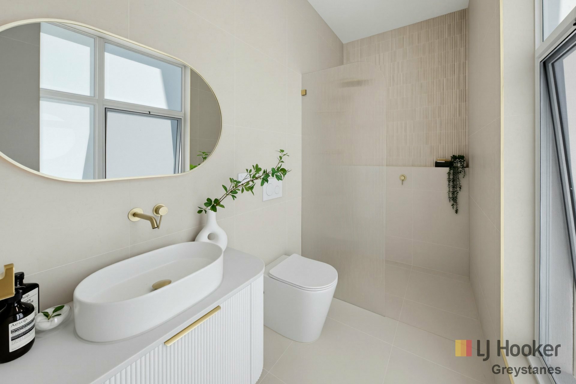 39 Hopman Street — photo 13 of 21