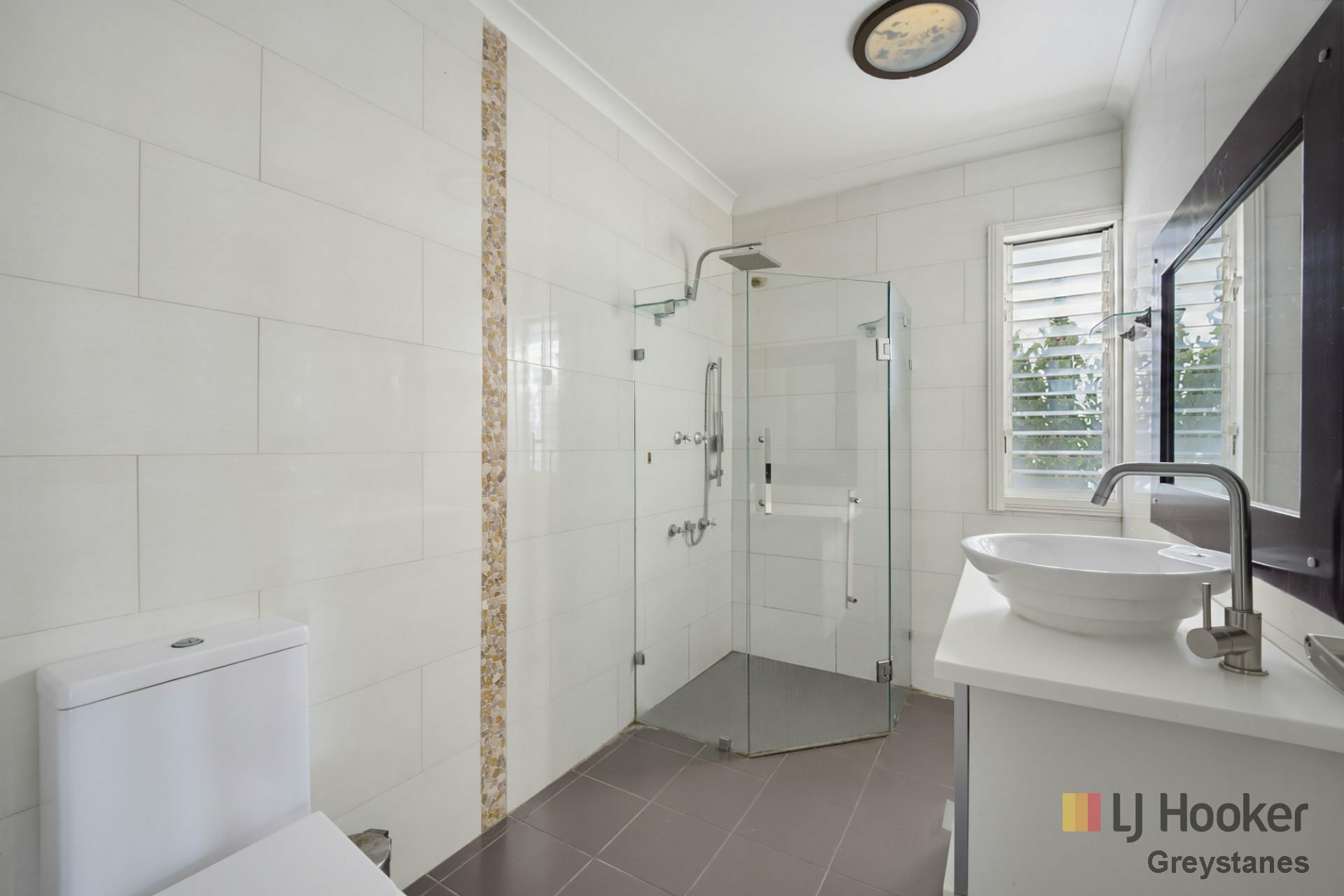 192 Greystanes Rd — photo 6 of 9