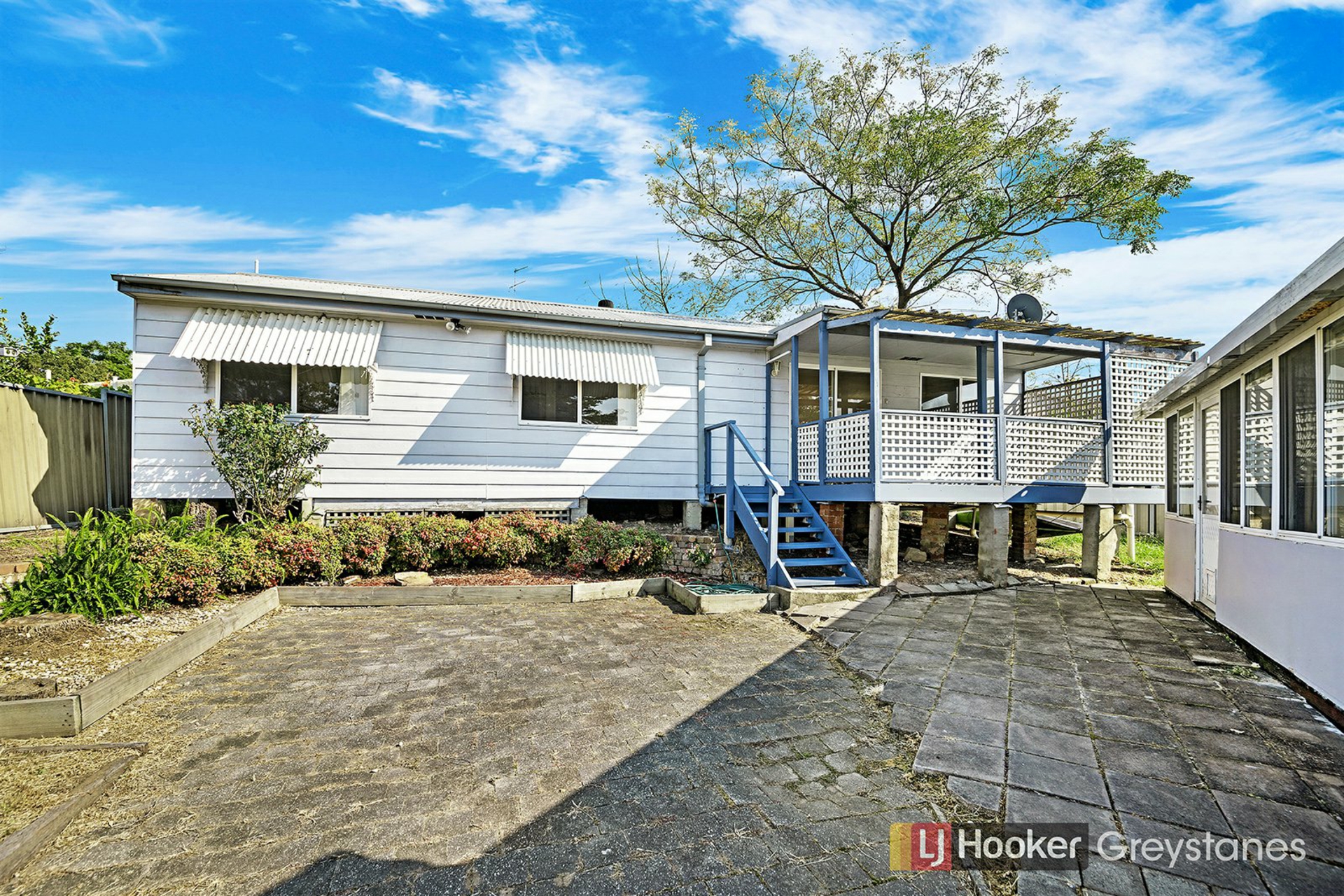 4a PANDORA CRESCENT — photo from LJ Hooker Greystanes