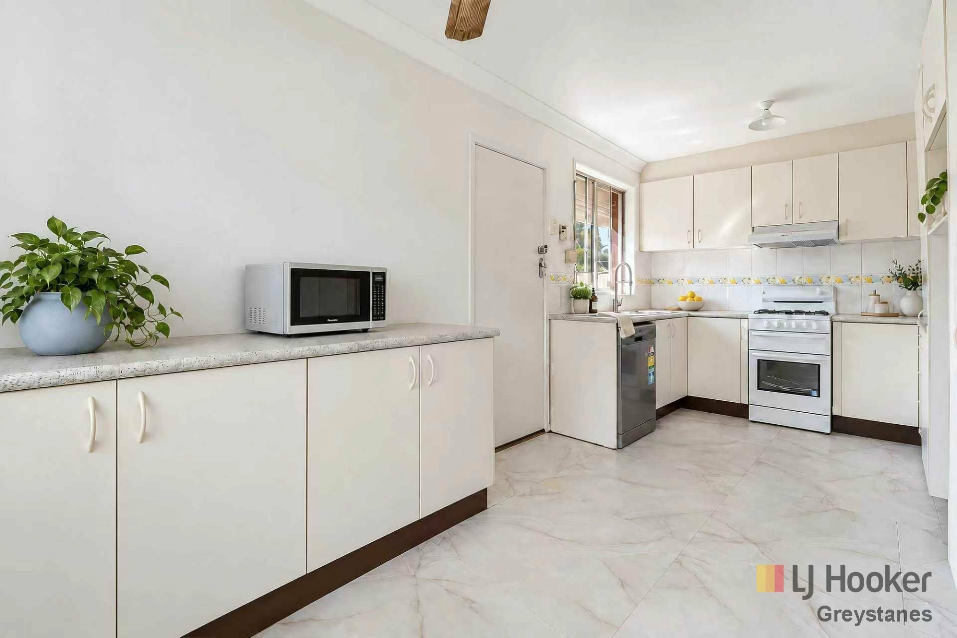 47 Benaud Street — photo 3 of 10