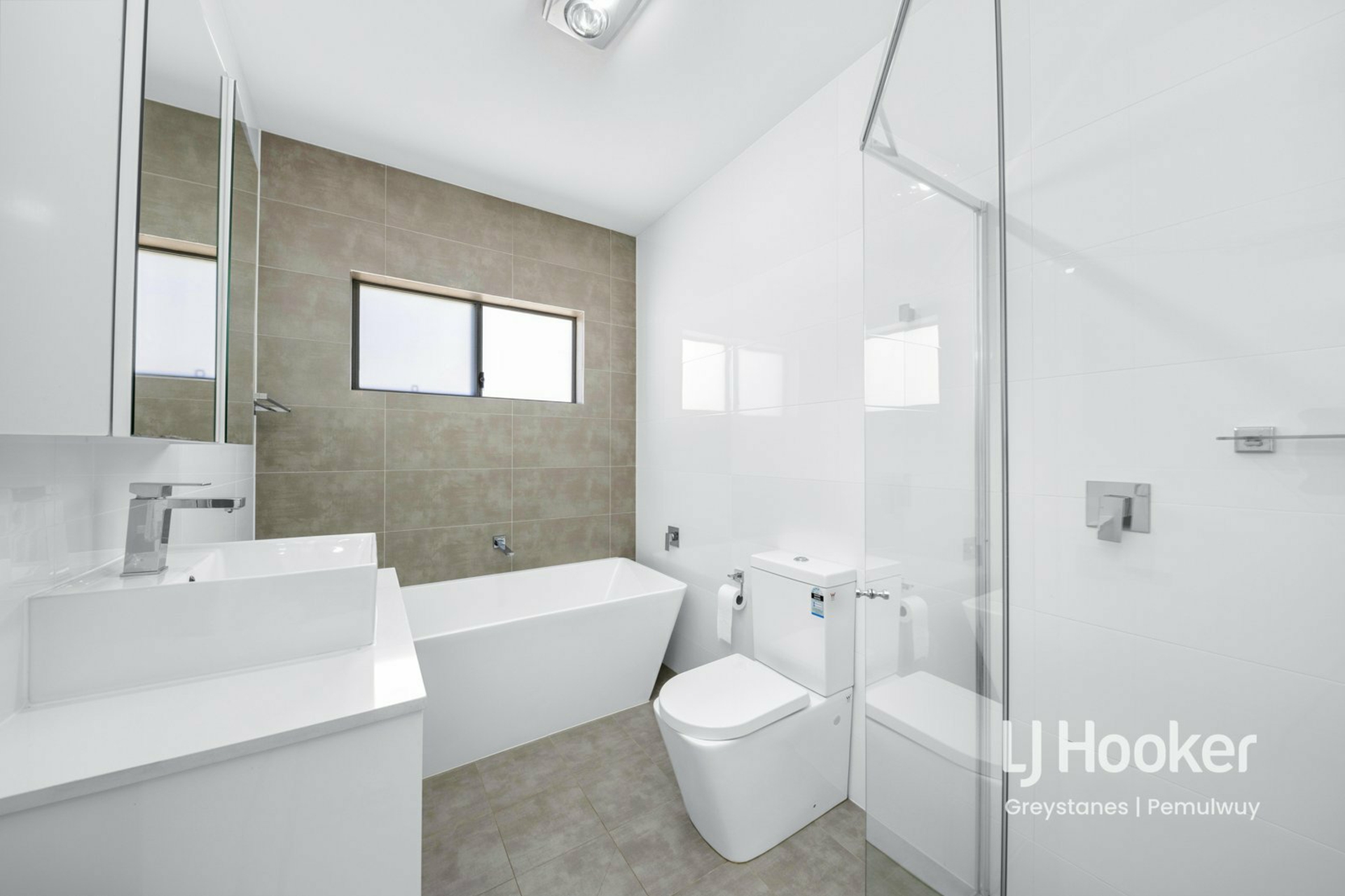 82a GREVILLEA CRESCENT — photo 4 of 8