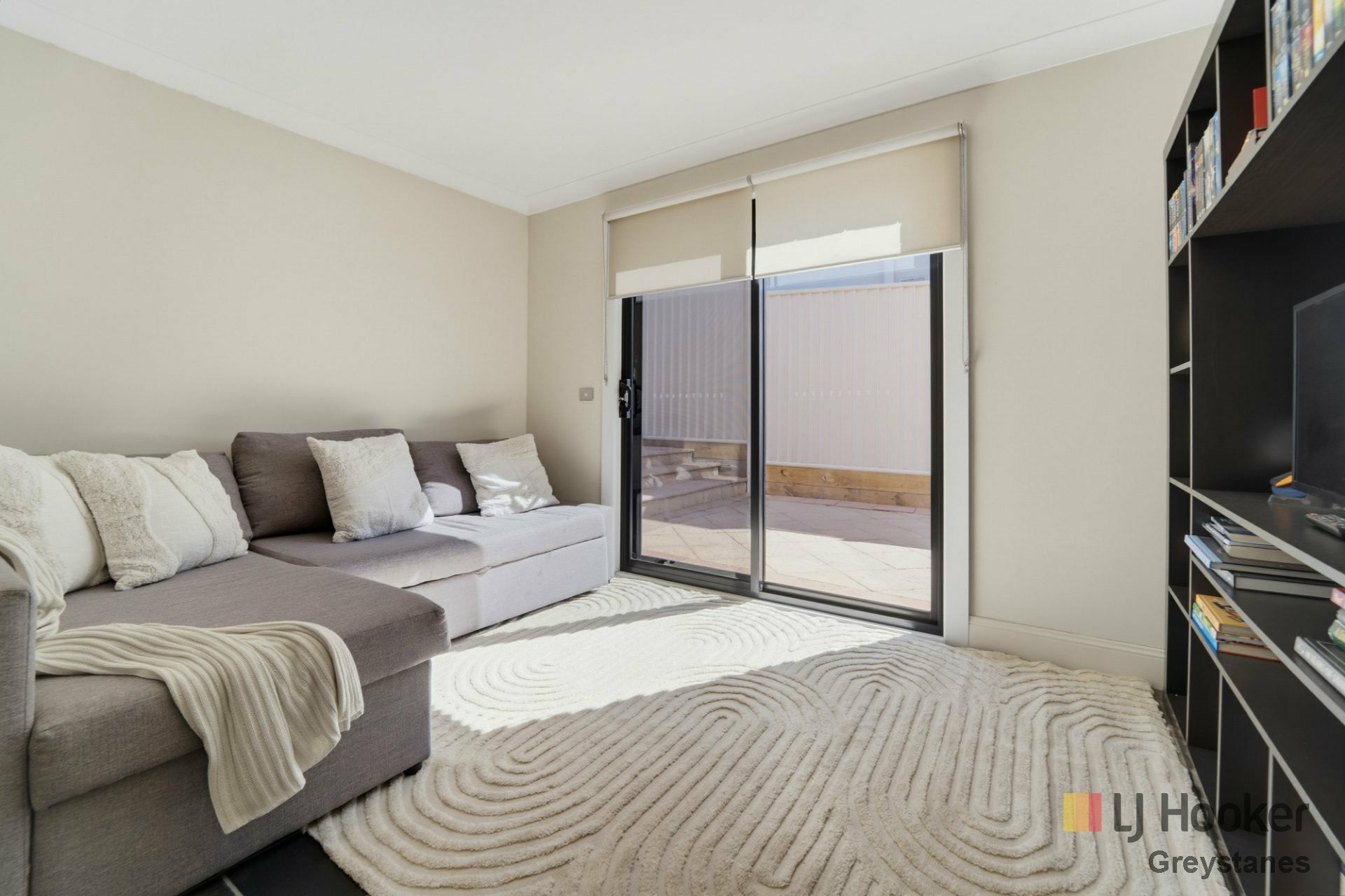 1 Cedarwood Close — photo 6 of 16