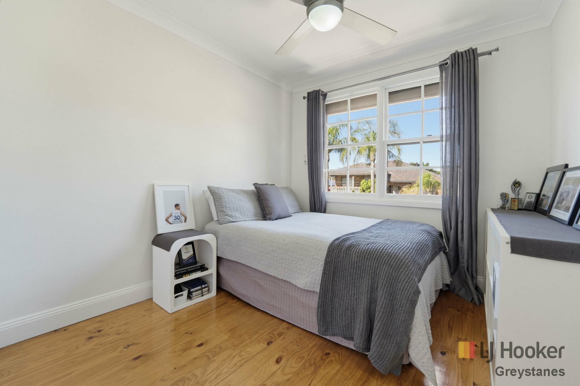 1 Cedarwood Close — photo 11 of 16