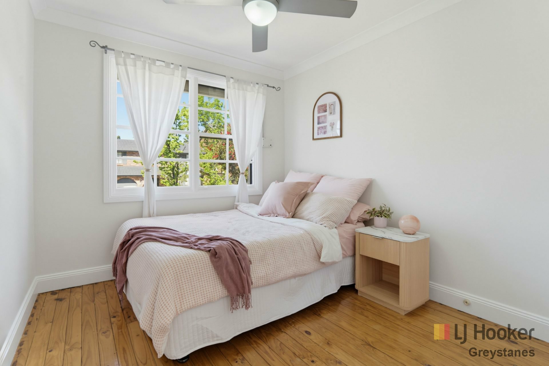 1 Cedarwood Close — photo 12 of 16