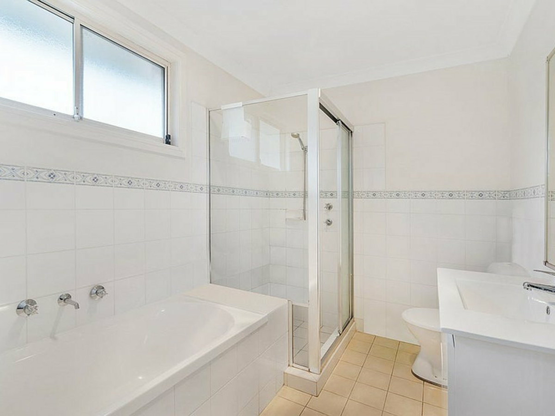 7/162-164 Chifley Street — photo 6 of 9