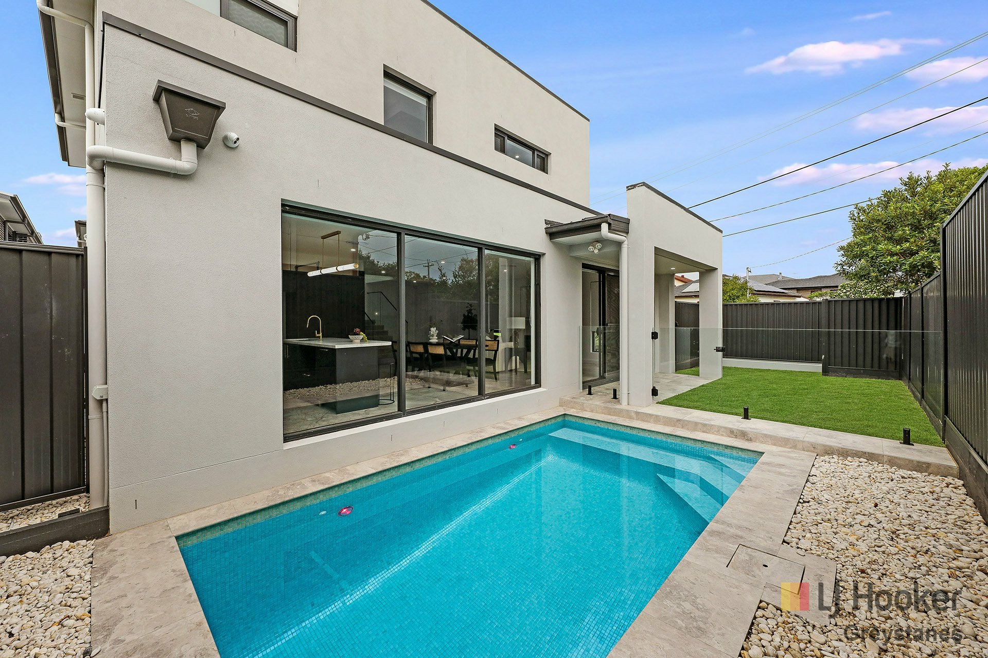 1 Deborah St — photo 15 of 16