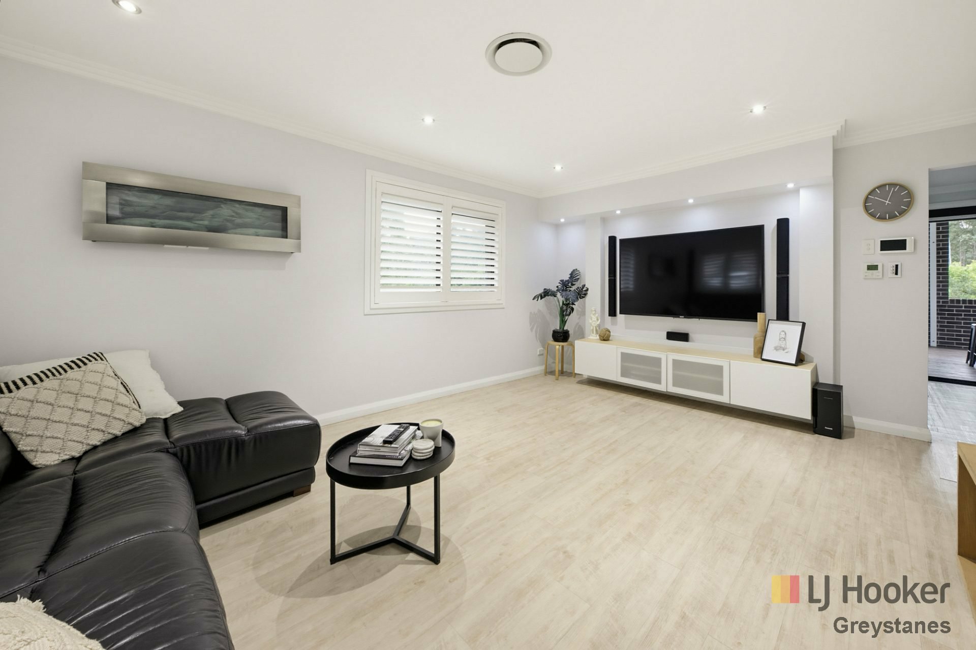 15 Munro Street — photo 4 of 12