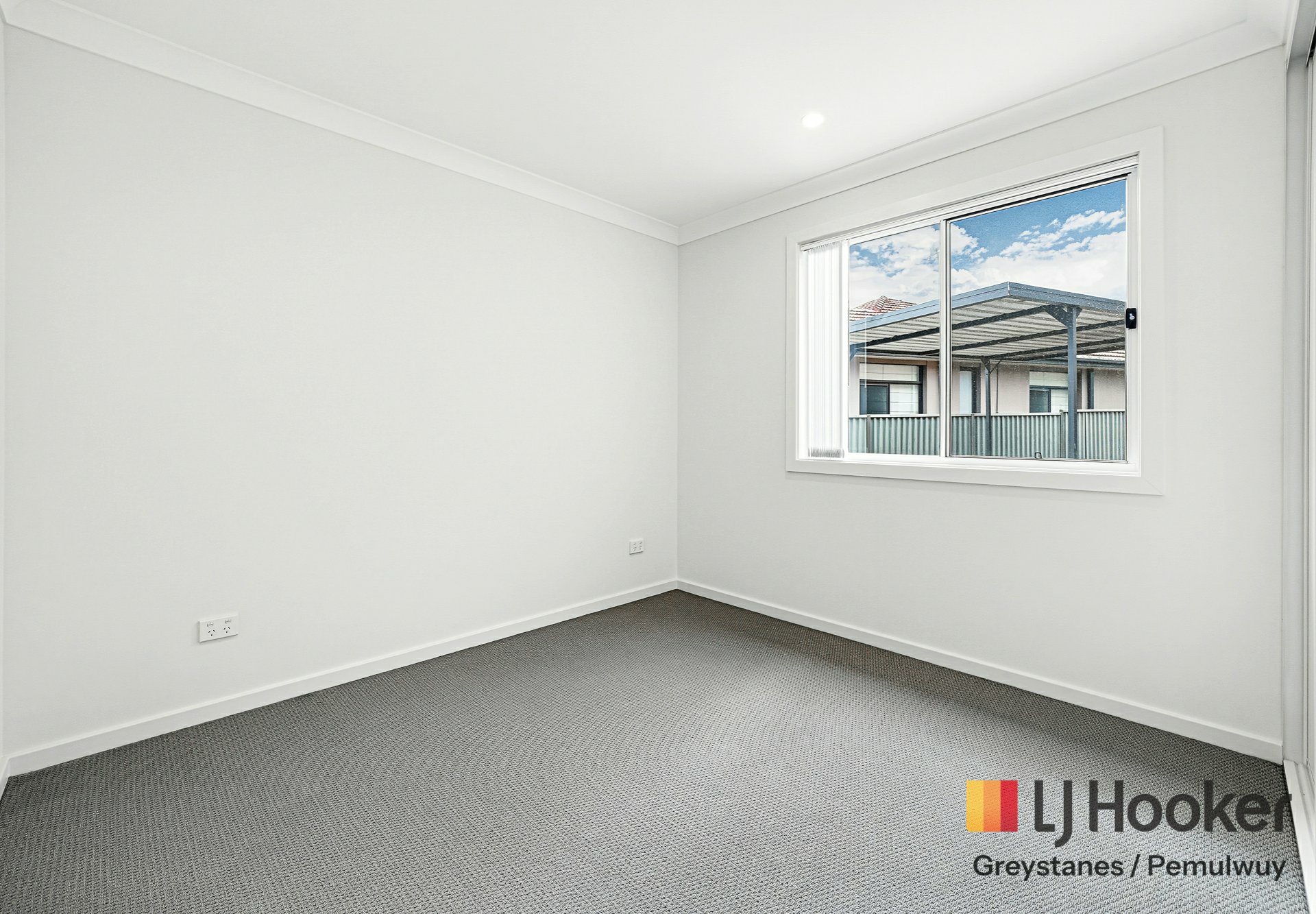 7a ROYAL PLACE — photo 6 of 8