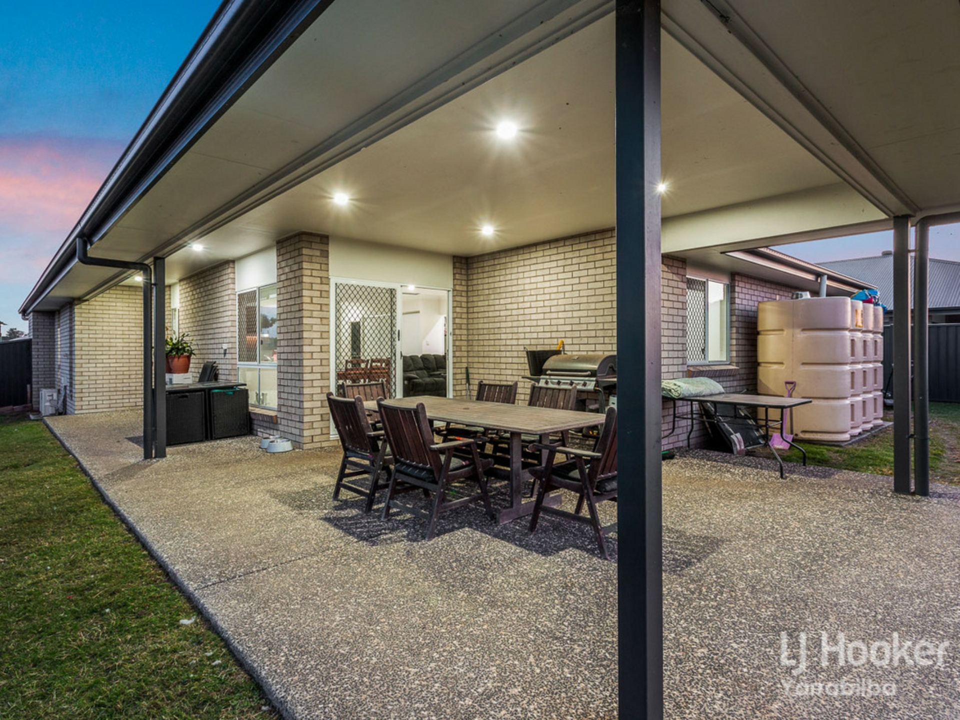 18 Potts Street, LOGAN VILLAGE