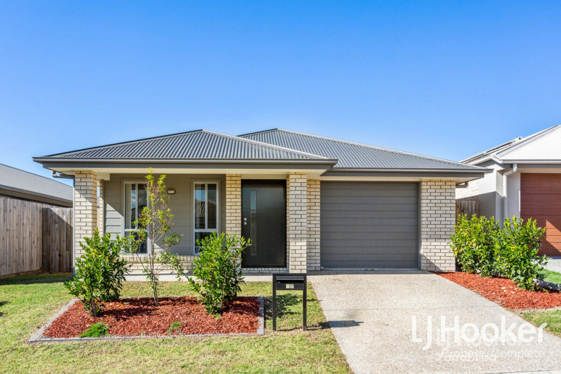 27 Lambent Street Yarrabilba QLD