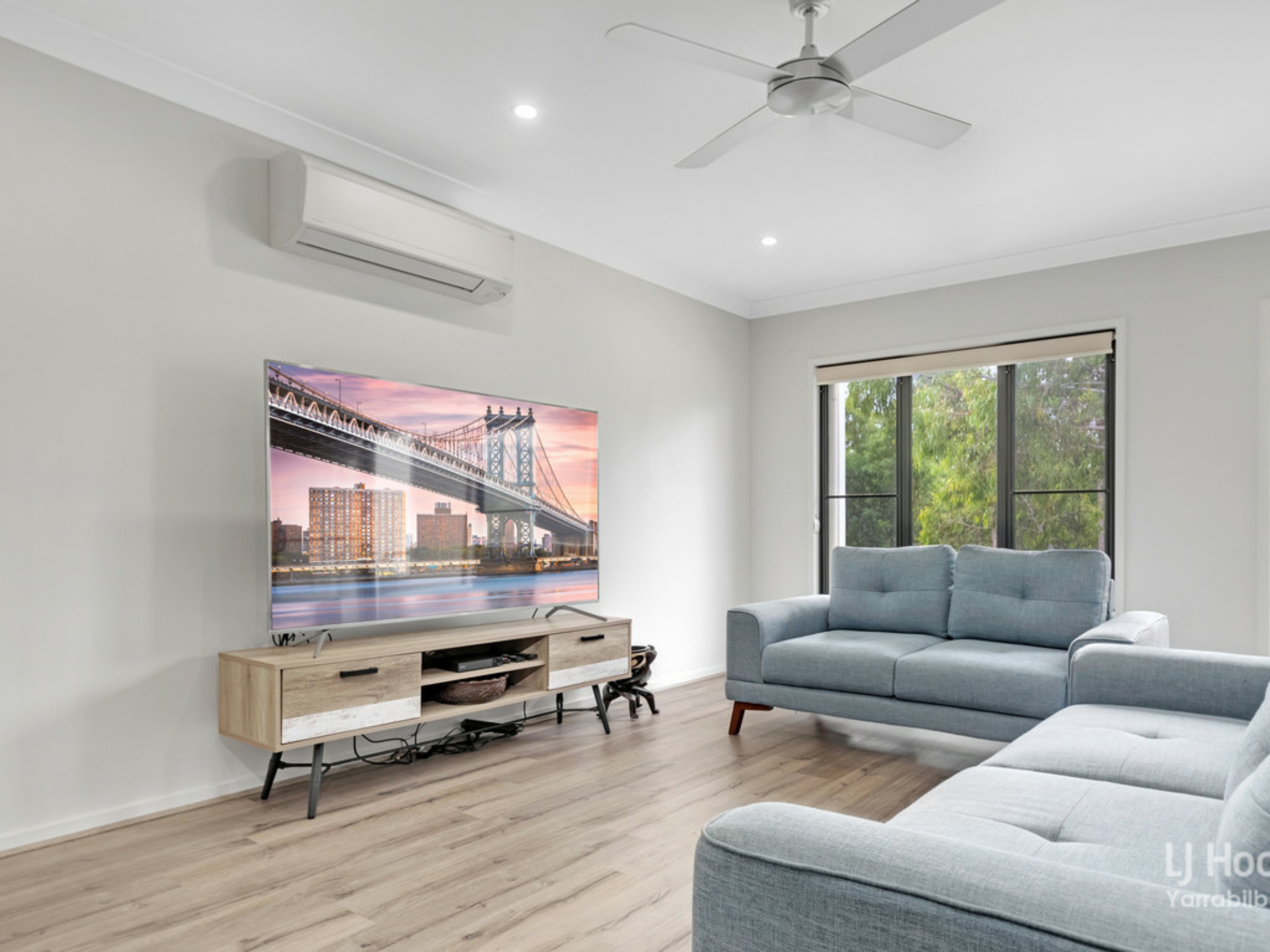 27 Blossom Street, YARRABILBA