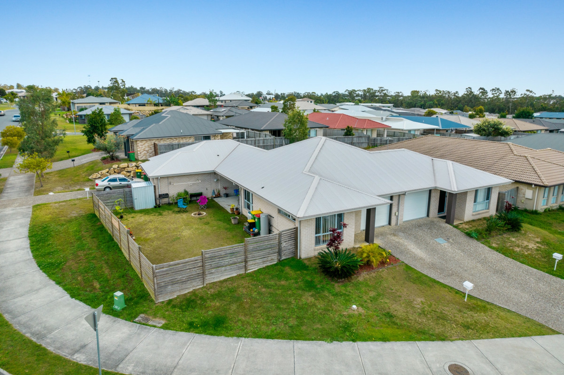 35 Combs Street, YARRABILBA