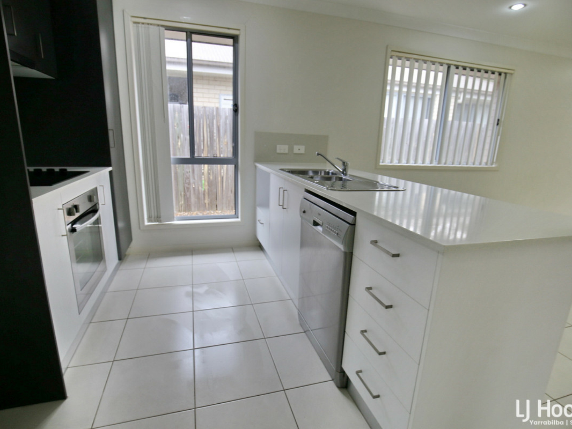27 Walter Williams Crescent, REDBANK PLAINS