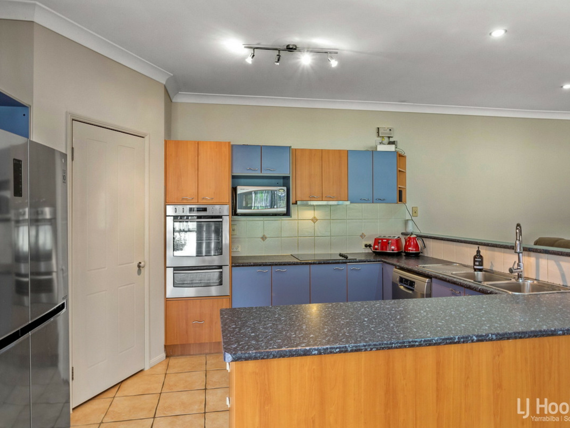 13-19 Florence Court, LOGAN VILLAGE