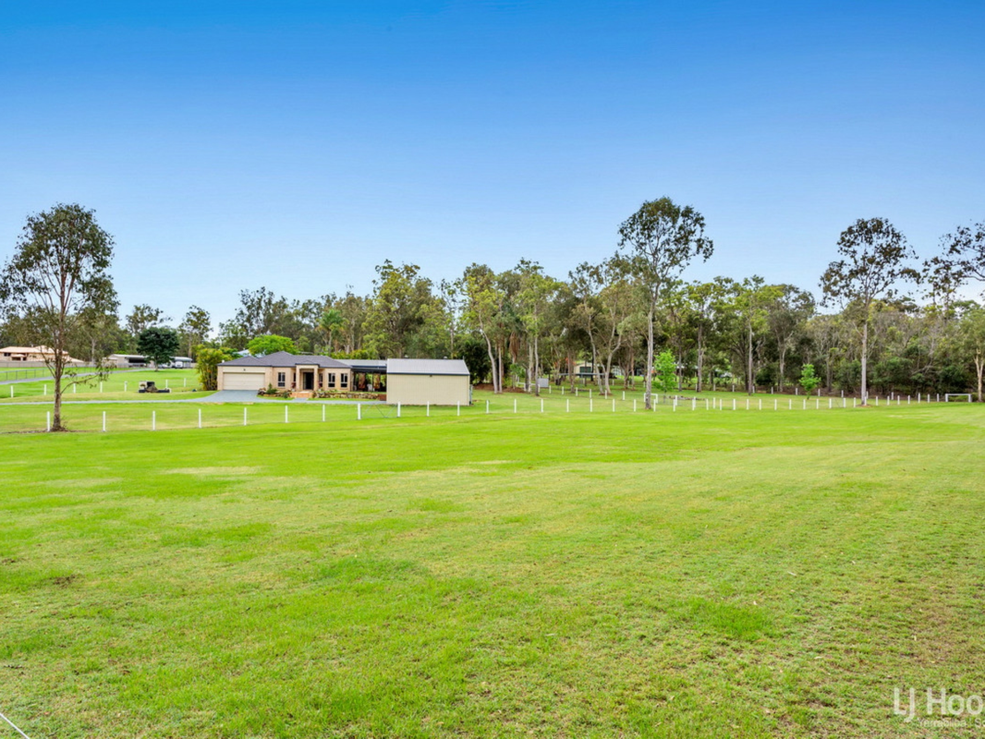 13-19 Florence Court, LOGAN VILLAGE