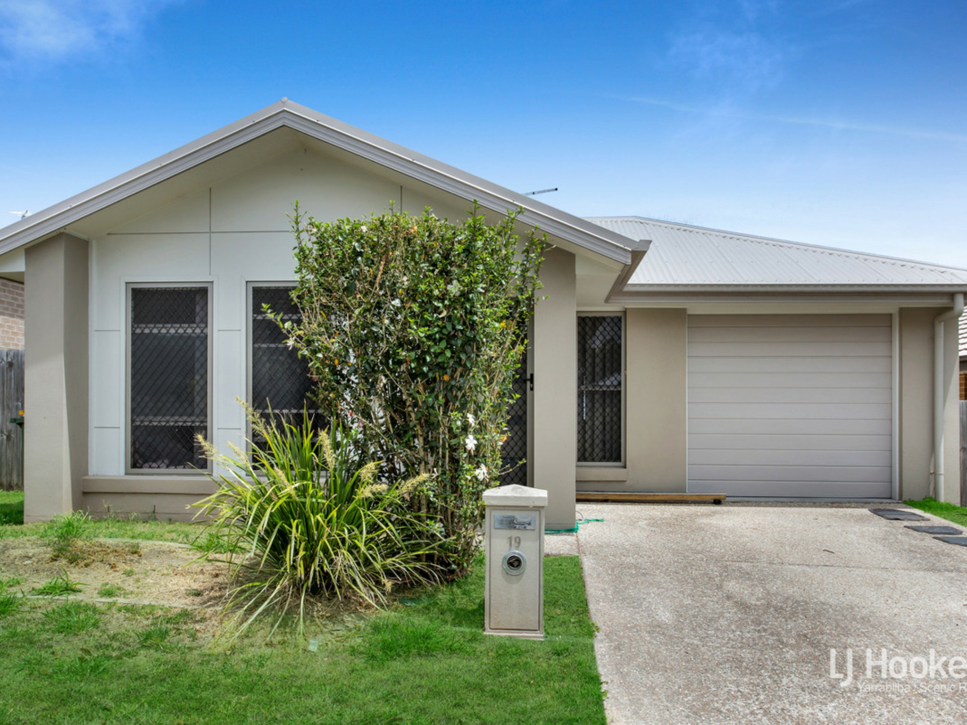 19 Rosewood Circuit, YARRABILBA