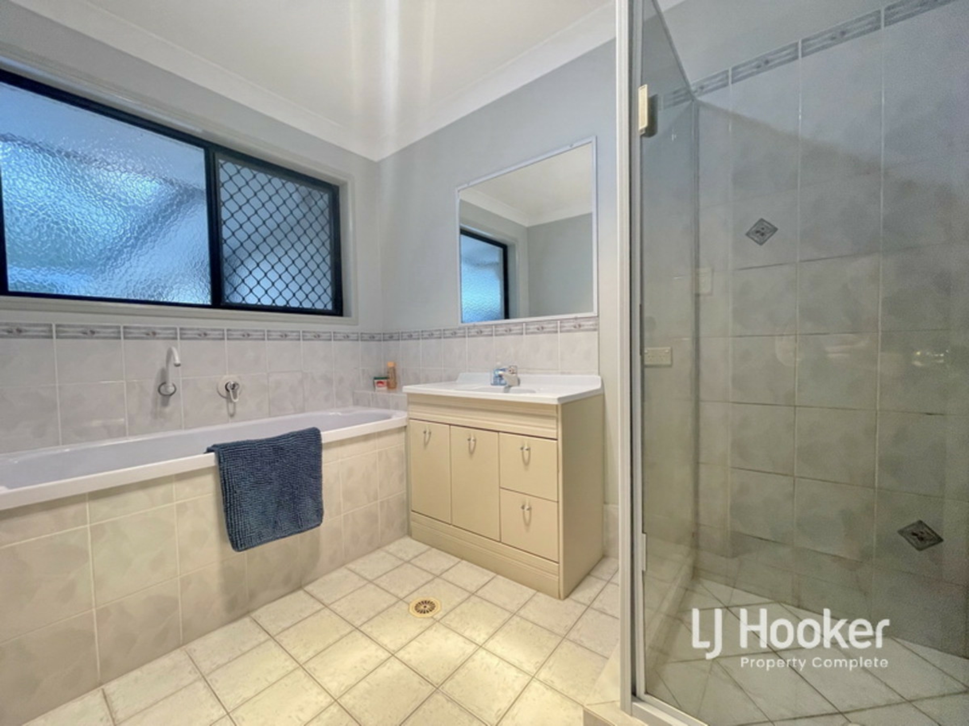 160-162 Lyon Drive, NEW BEITH