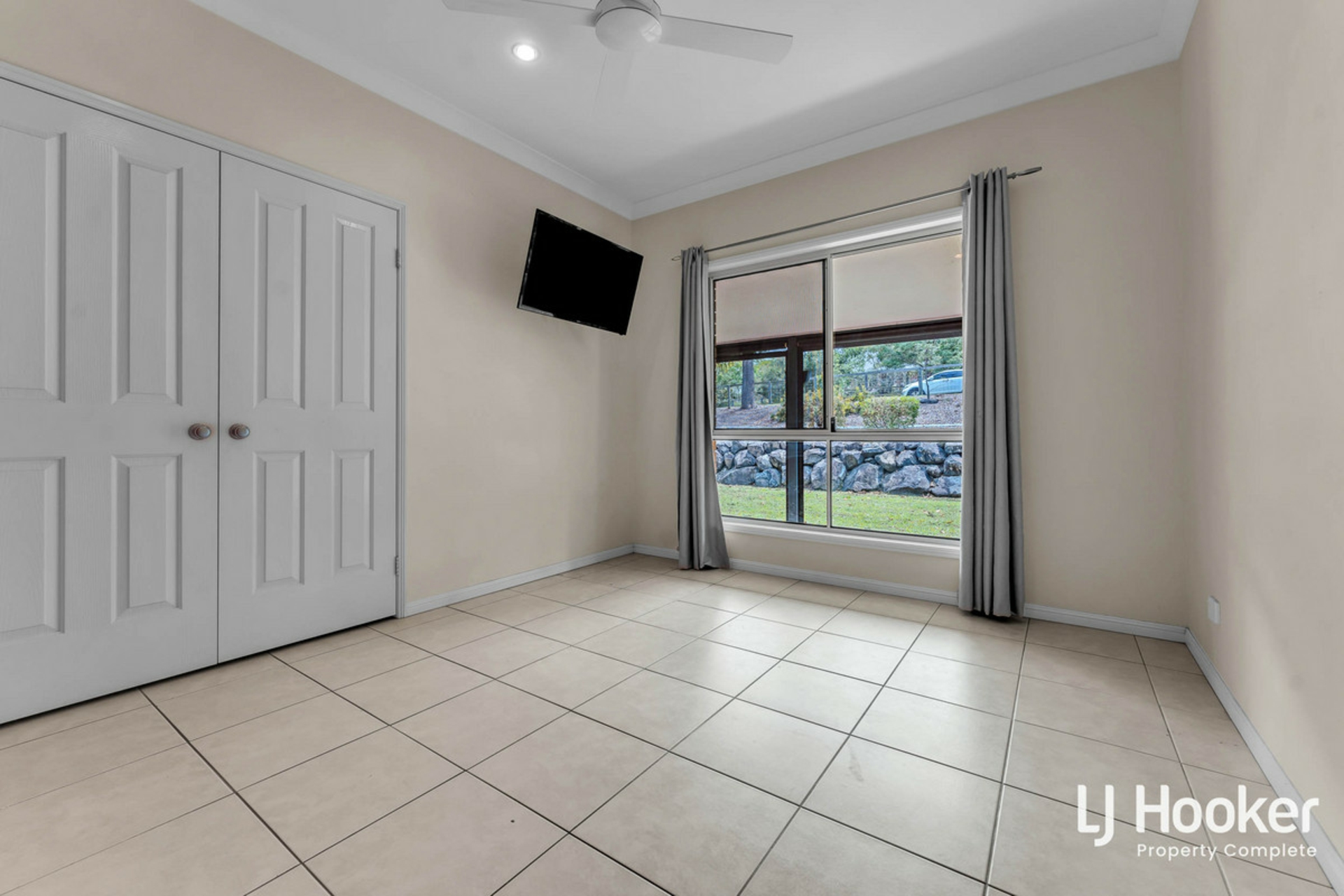 1-5 Firetail Court, GREENBANK