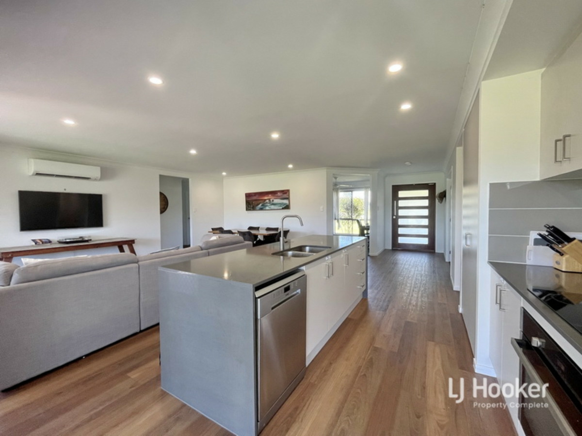 127-129 Geoff Philp Drive, LOGAN VILLAGE