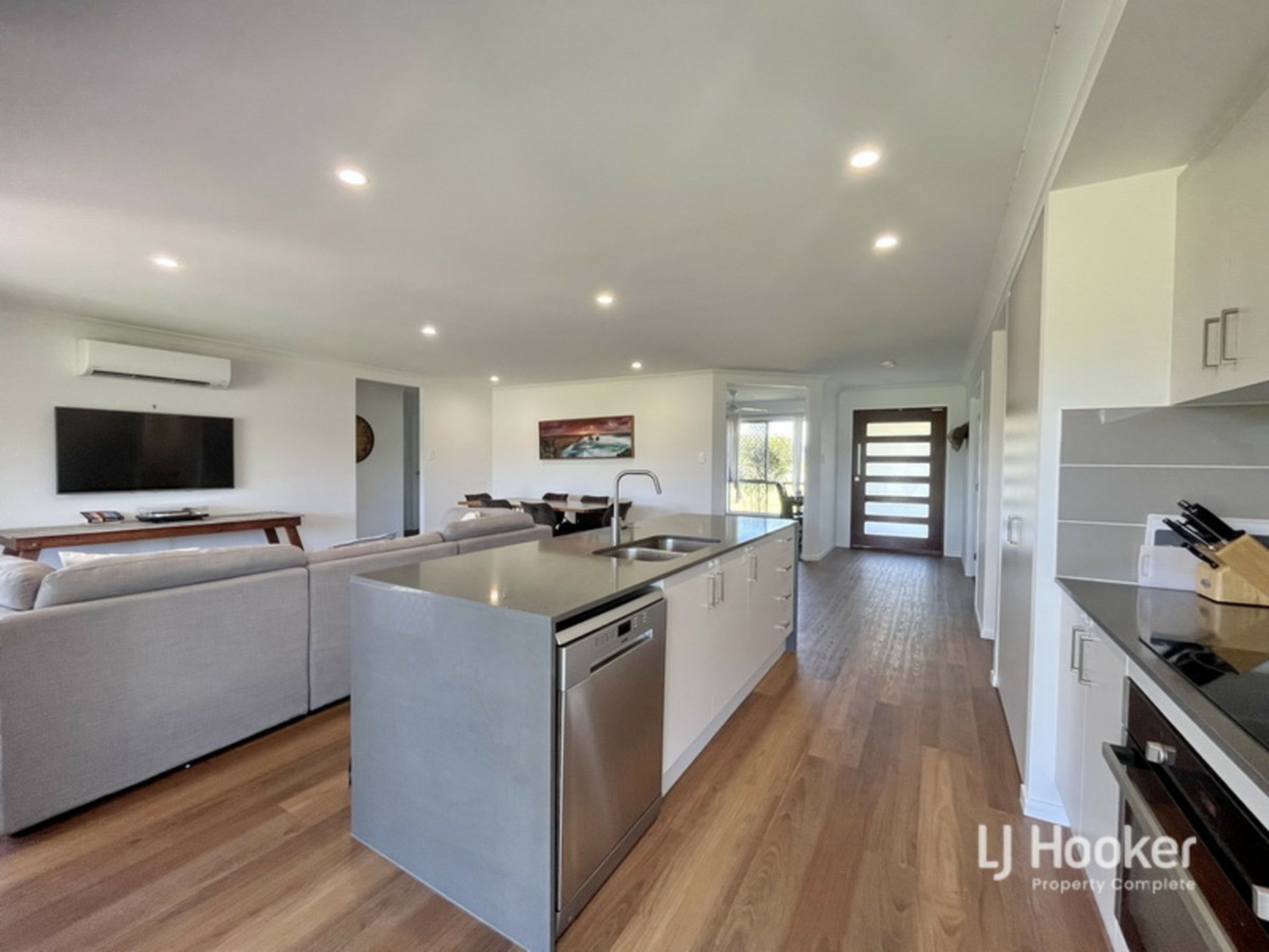 127-129 Geoff Philp Drive, LOGAN VILLAGE