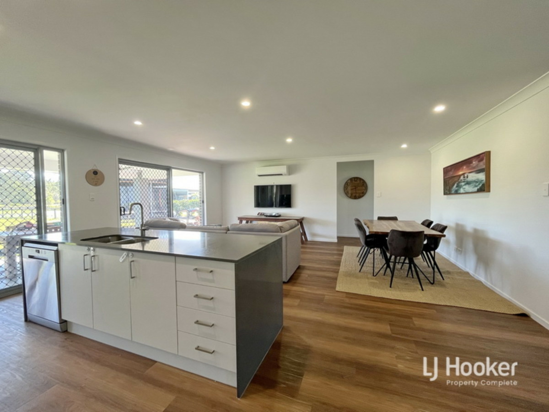 127-129 Geoff Philp Drive, LOGAN VILLAGE