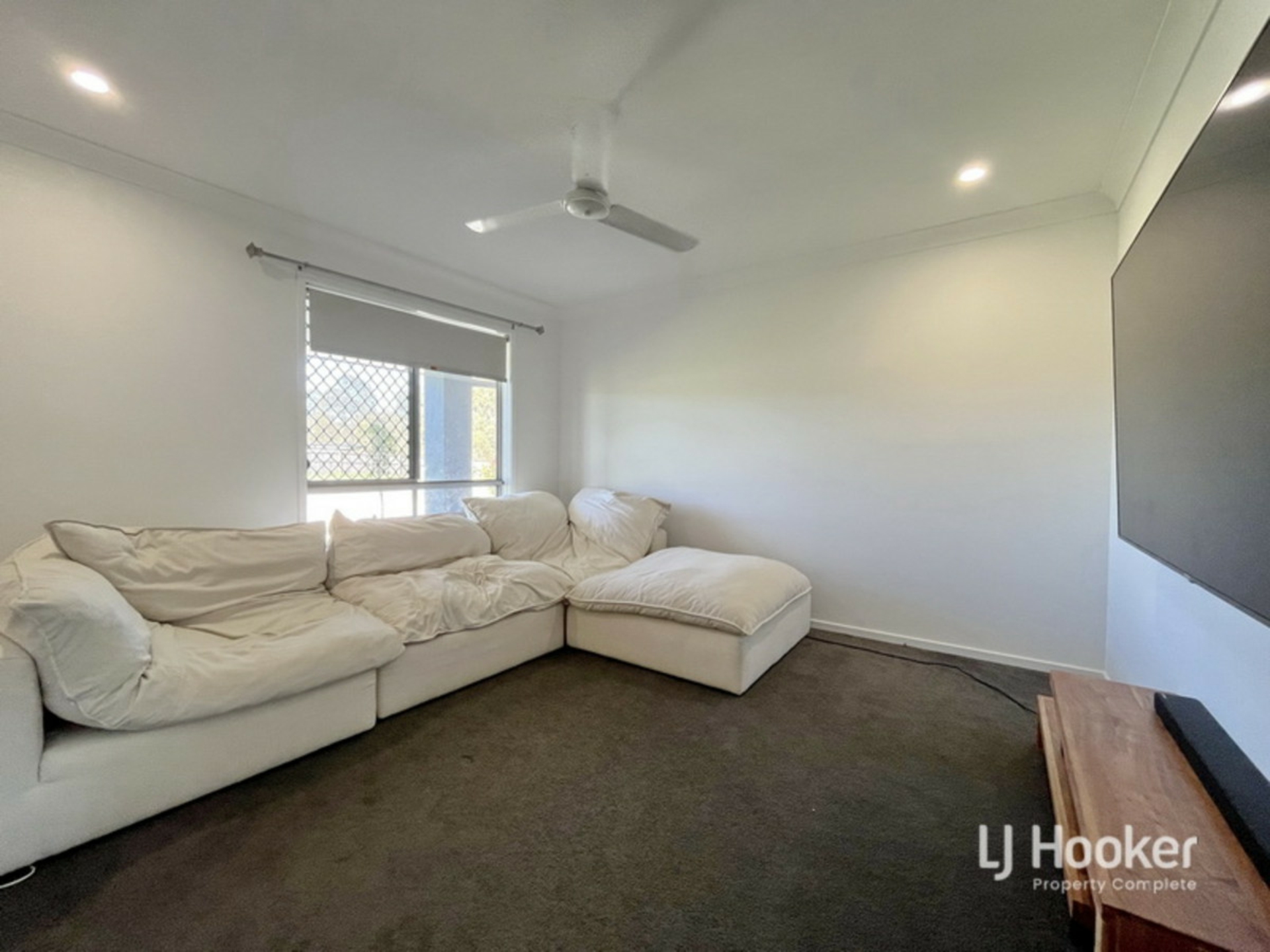 127-129 Geoff Philp Drive, LOGAN VILLAGE