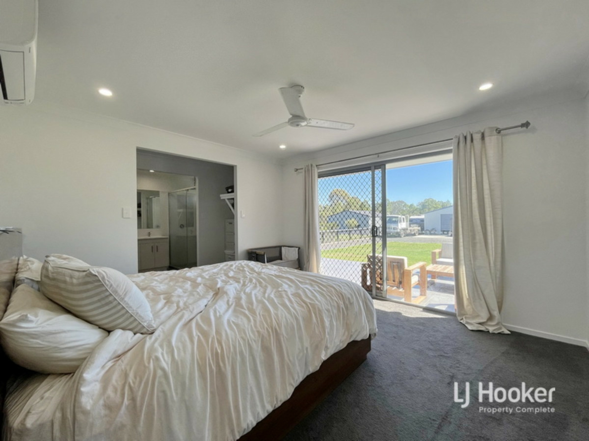 127-129 Geoff Philp Drive, LOGAN VILLAGE