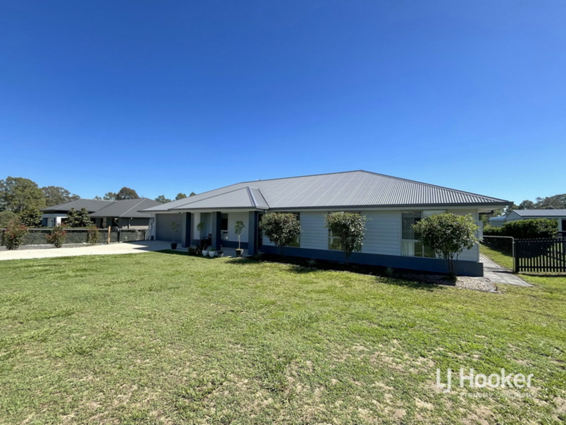 127-129 Geoff Philp Drive, LOGAN VILLAGE