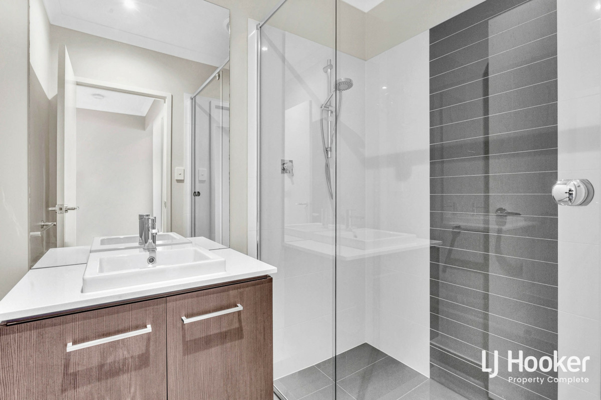 123 Summerview Avenue, YARRABILBA