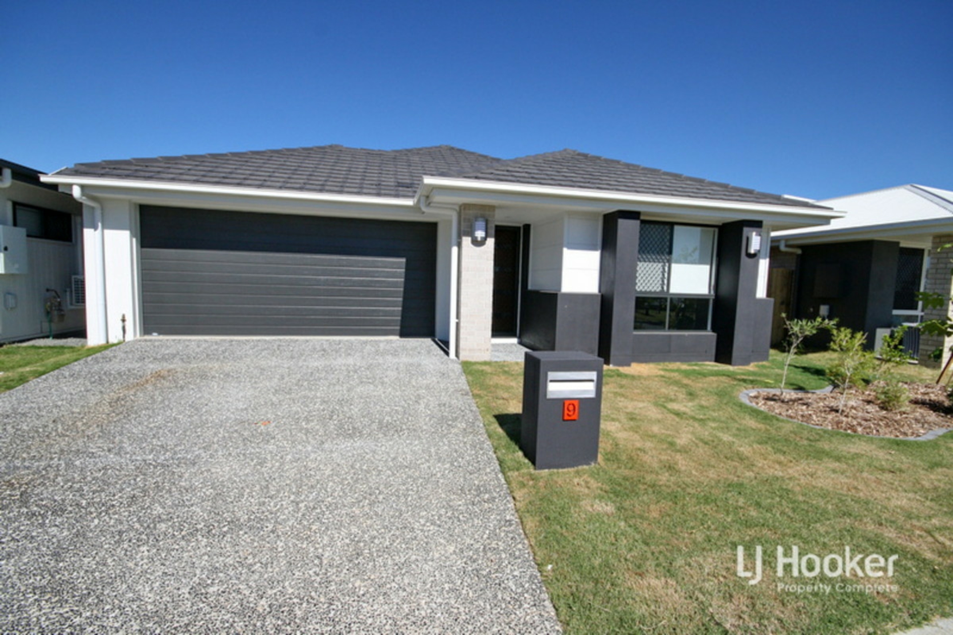 9 Greenstone Street, YARRABILBA
