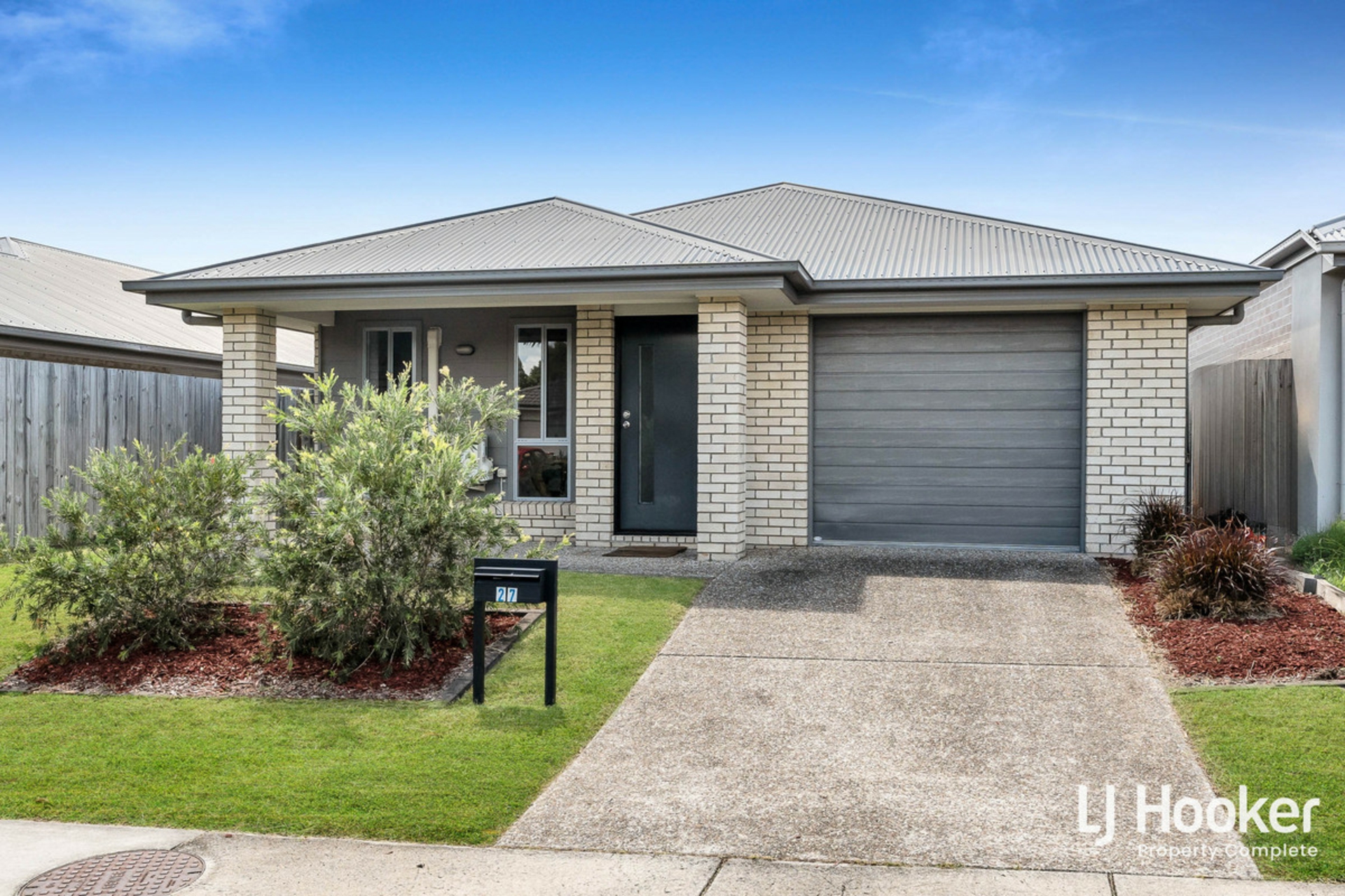 27 Lambent Street Yarrabilba QLD