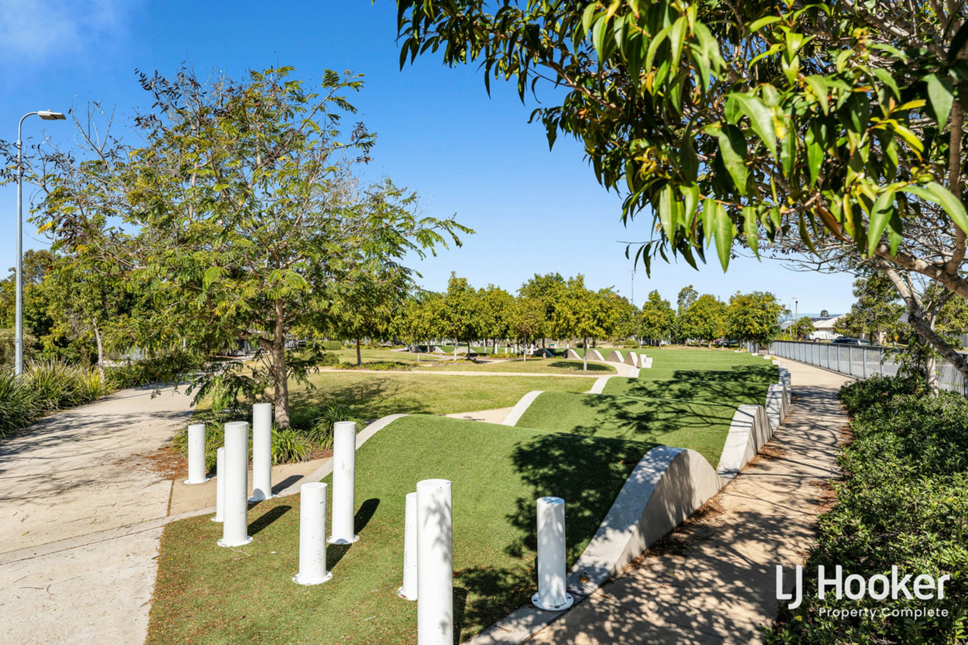 15 Tomlinson Street, YARRABILBA