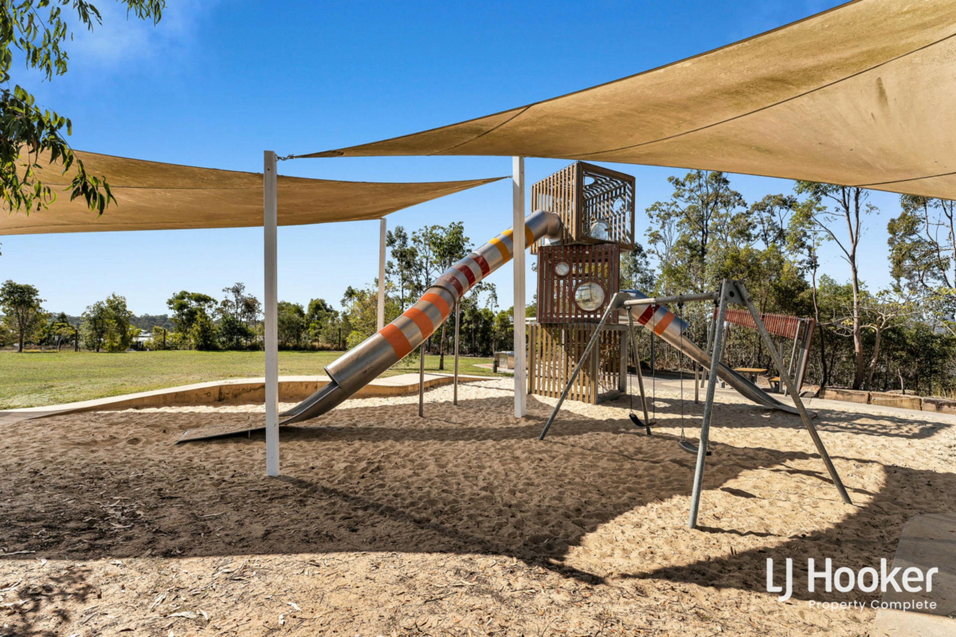 15 Tomlinson Street, YARRABILBA