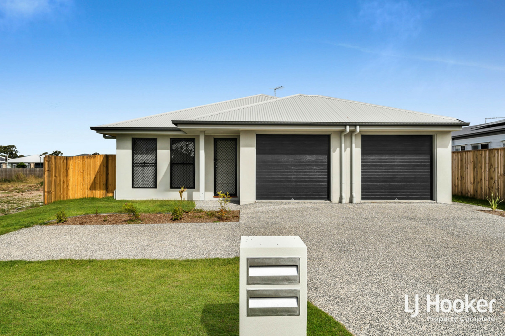 2/8 Mali Way, LOGAN VILLAGE