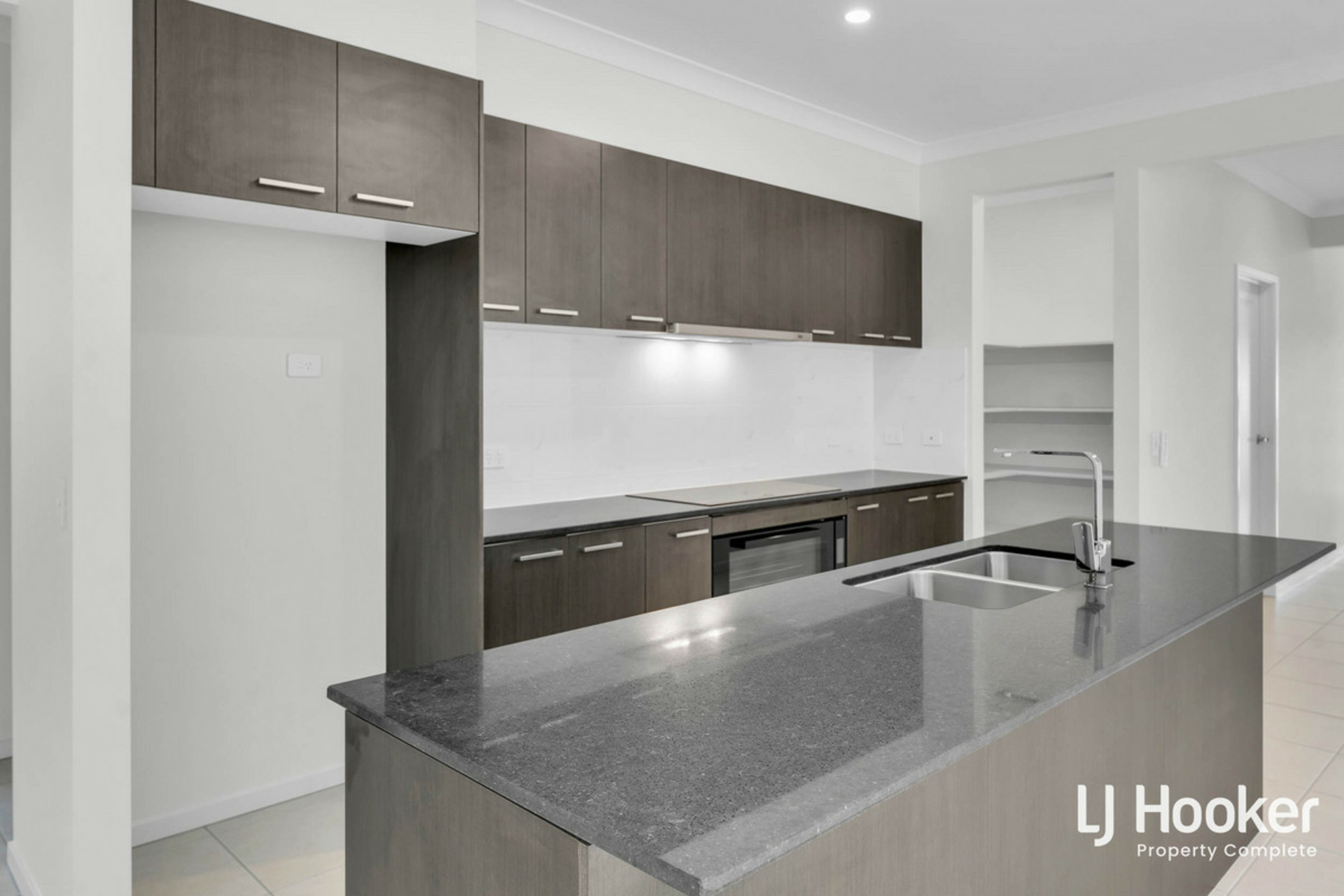 33 Endeavour Crescent, PALLARA