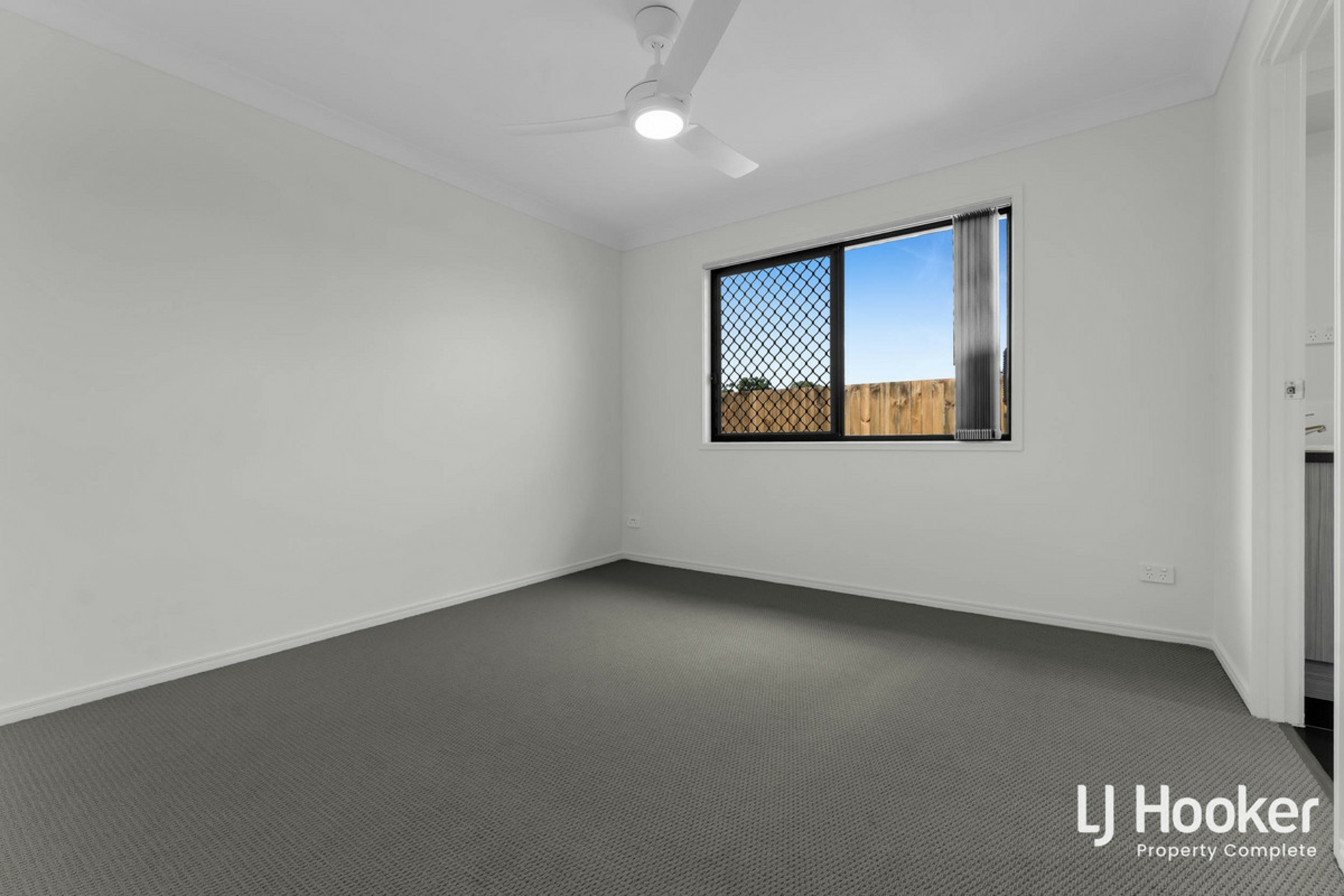 2/8 Mali Way, LOGAN VILLAGE