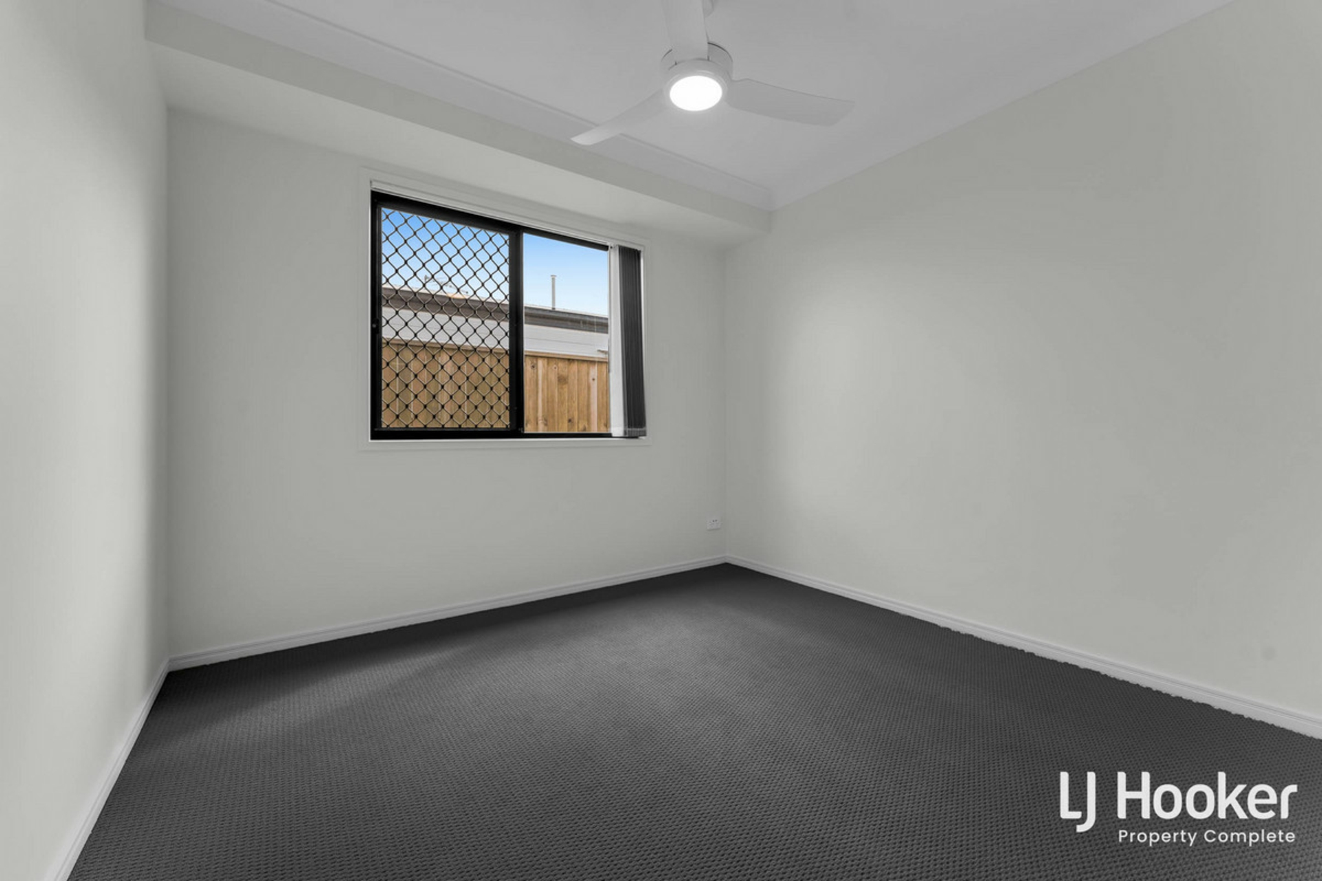 2/8 Mali Way, LOGAN VILLAGE