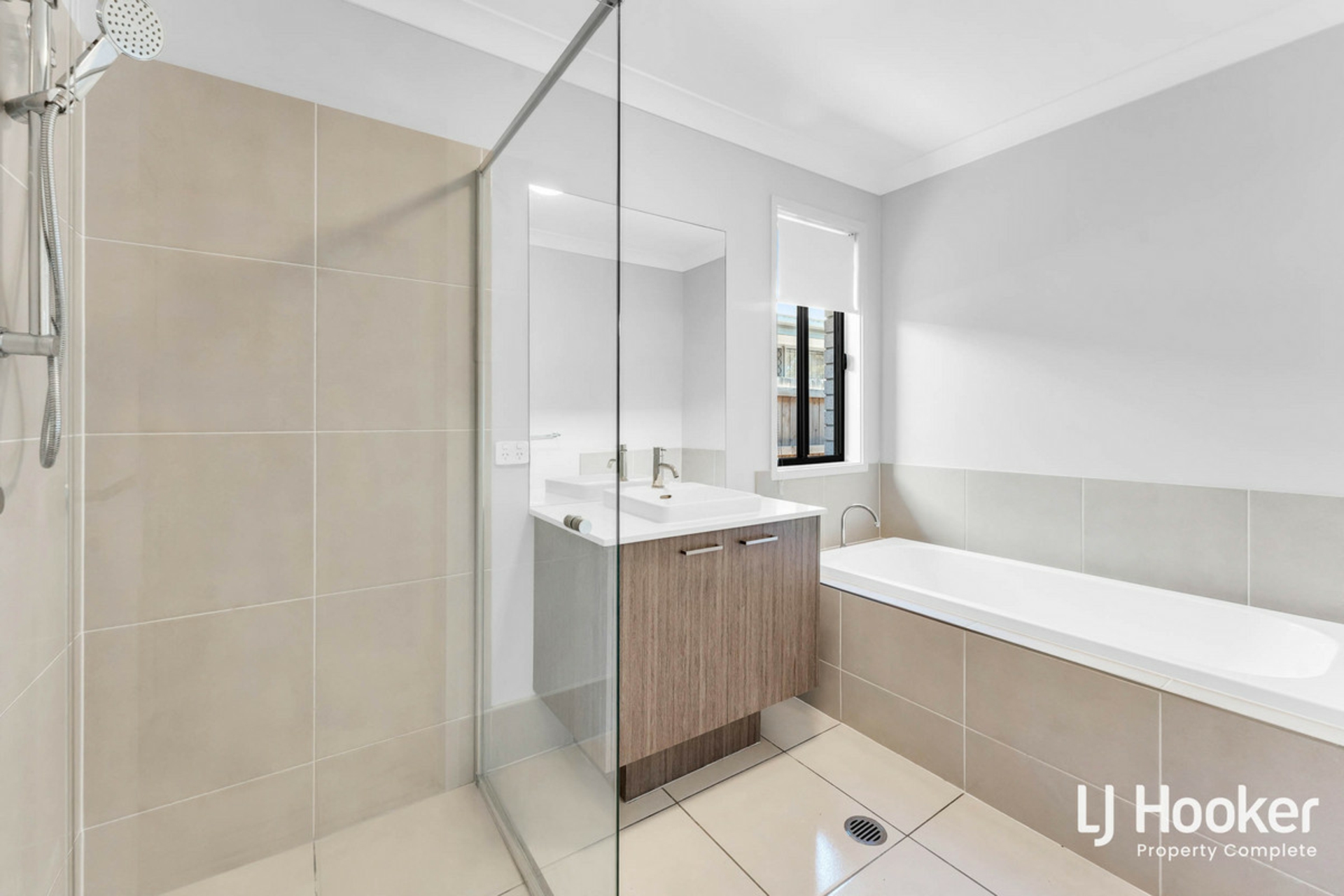 247 Killara Boulevard, LOGAN RESERVE