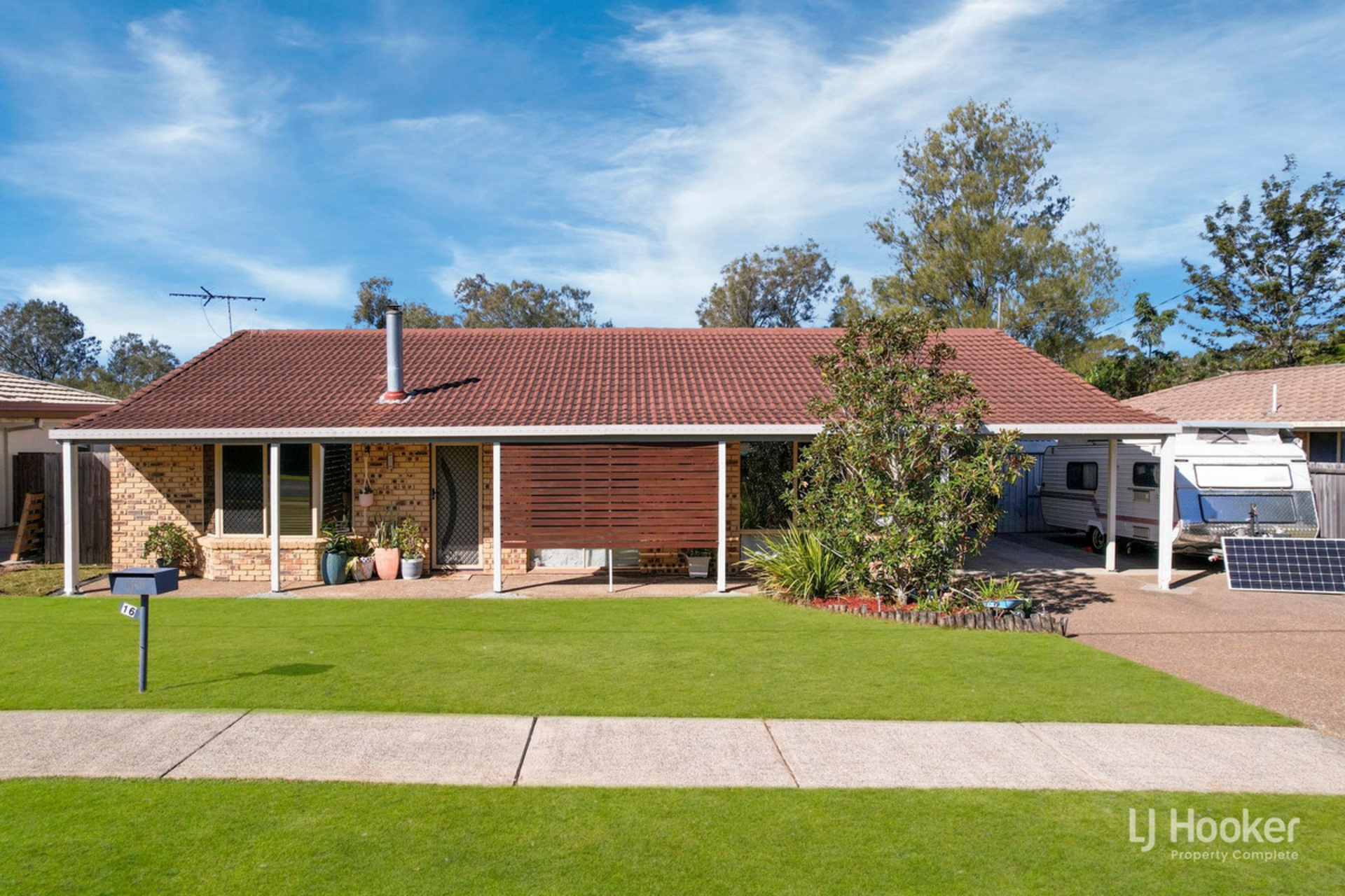 16 Duesbury Crescent, EDENS LANDING